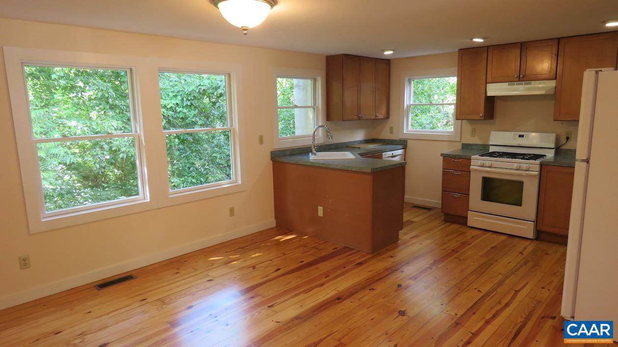 Scottsville, VA 24590,730 CANAL ST