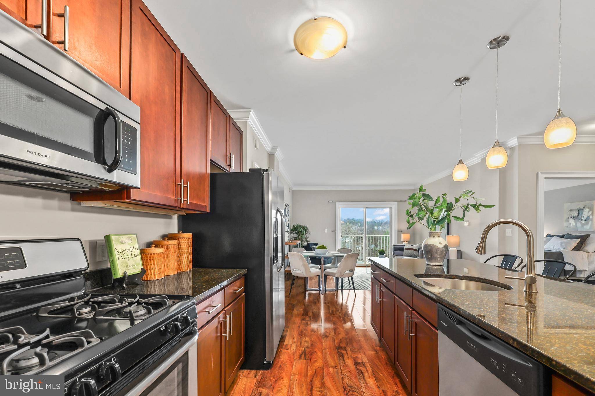 Alexandria, VA 22312,6301 EDSALL RD #407