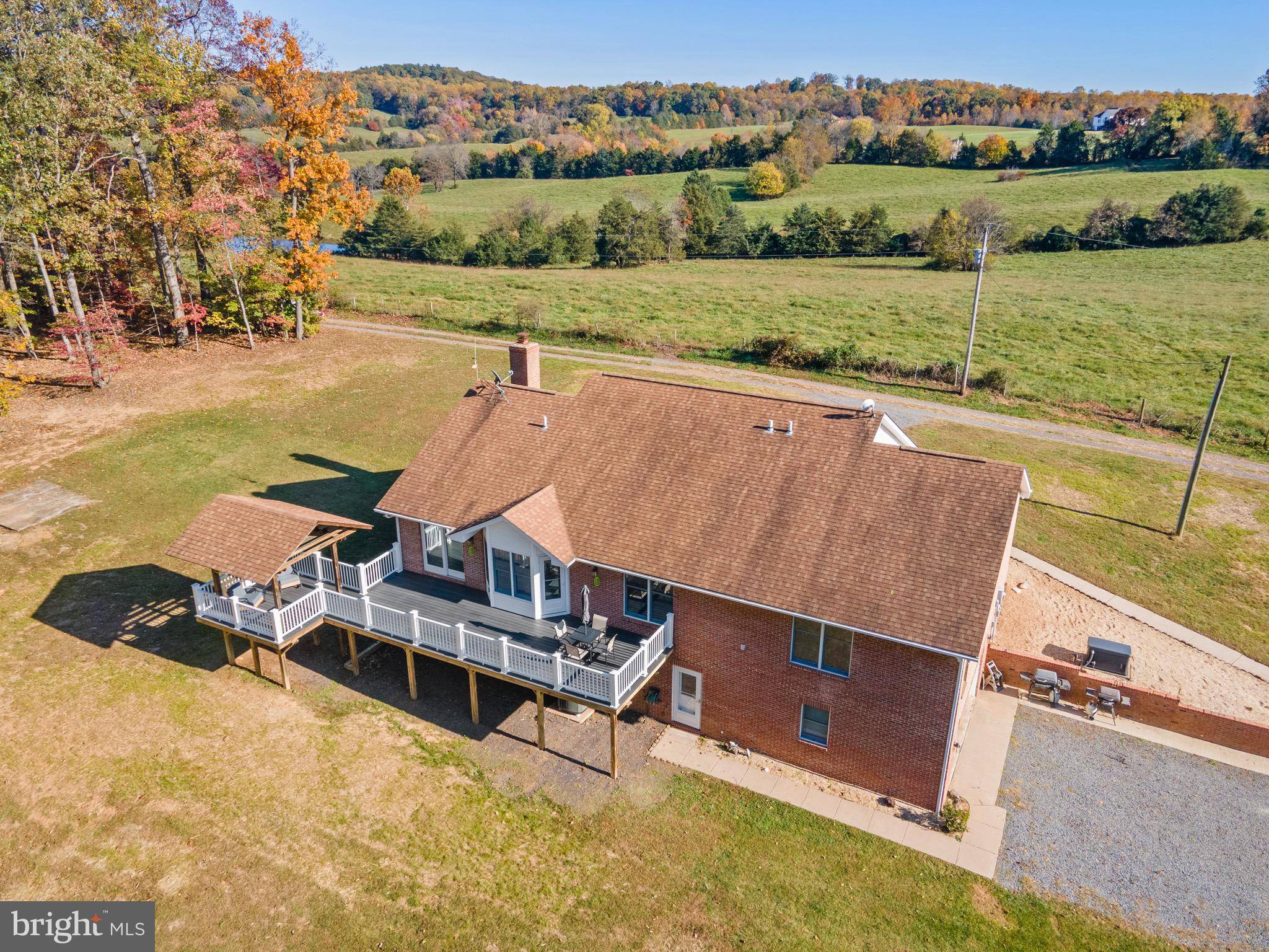 Reva, VA 22735,5203 DUNCAN TRAIL RD