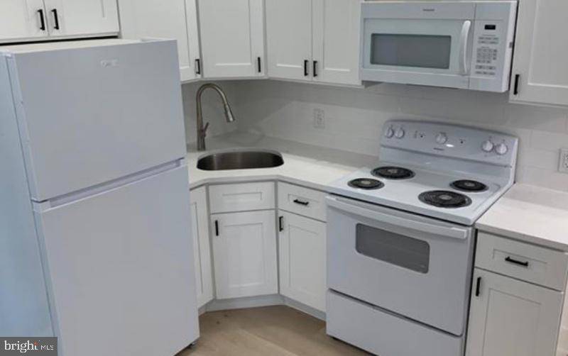 Philadelphia, PA 19131,1438 N HOBART ST