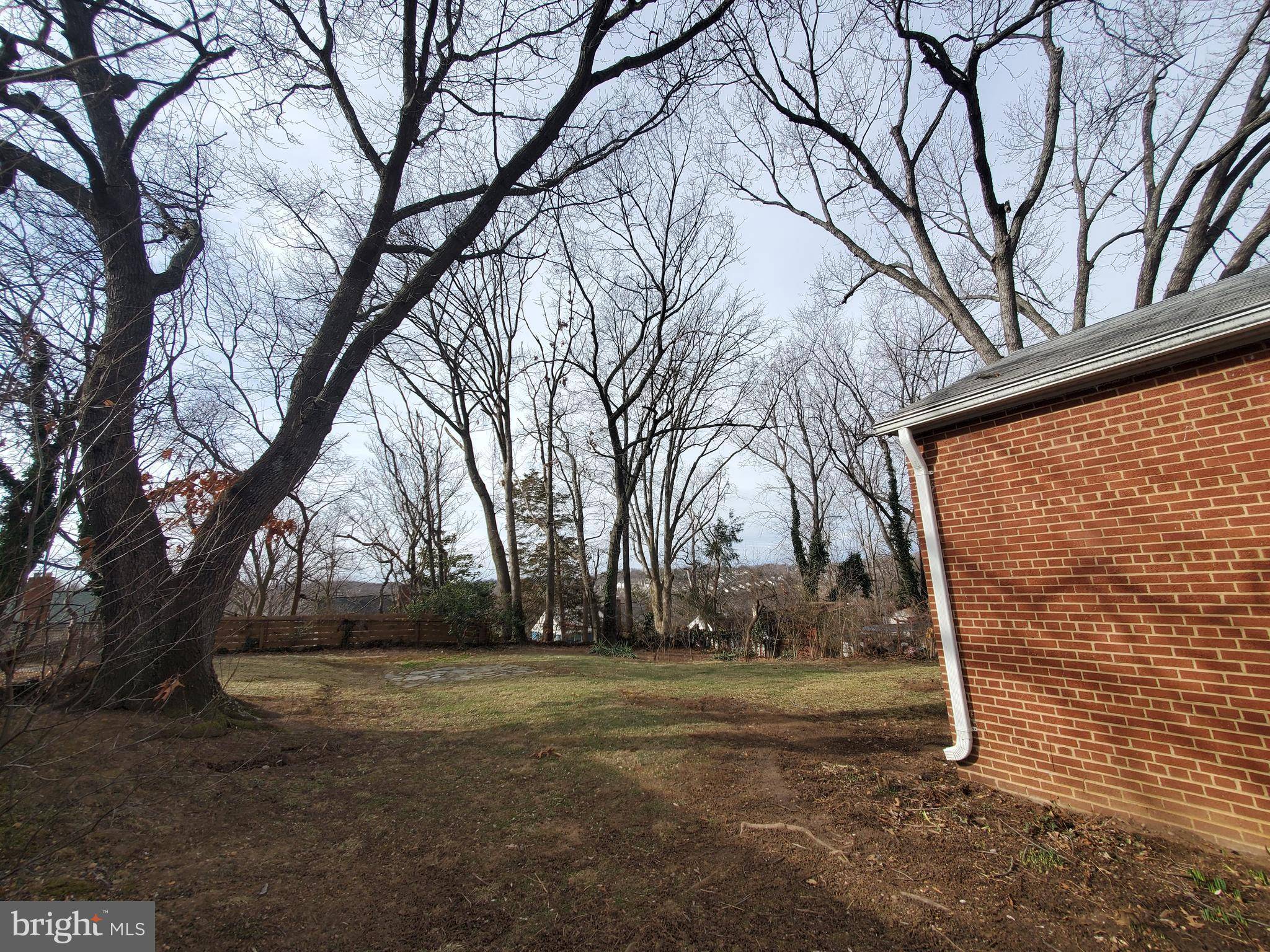 Alexandria, VA 22303,2715 JAMES DR