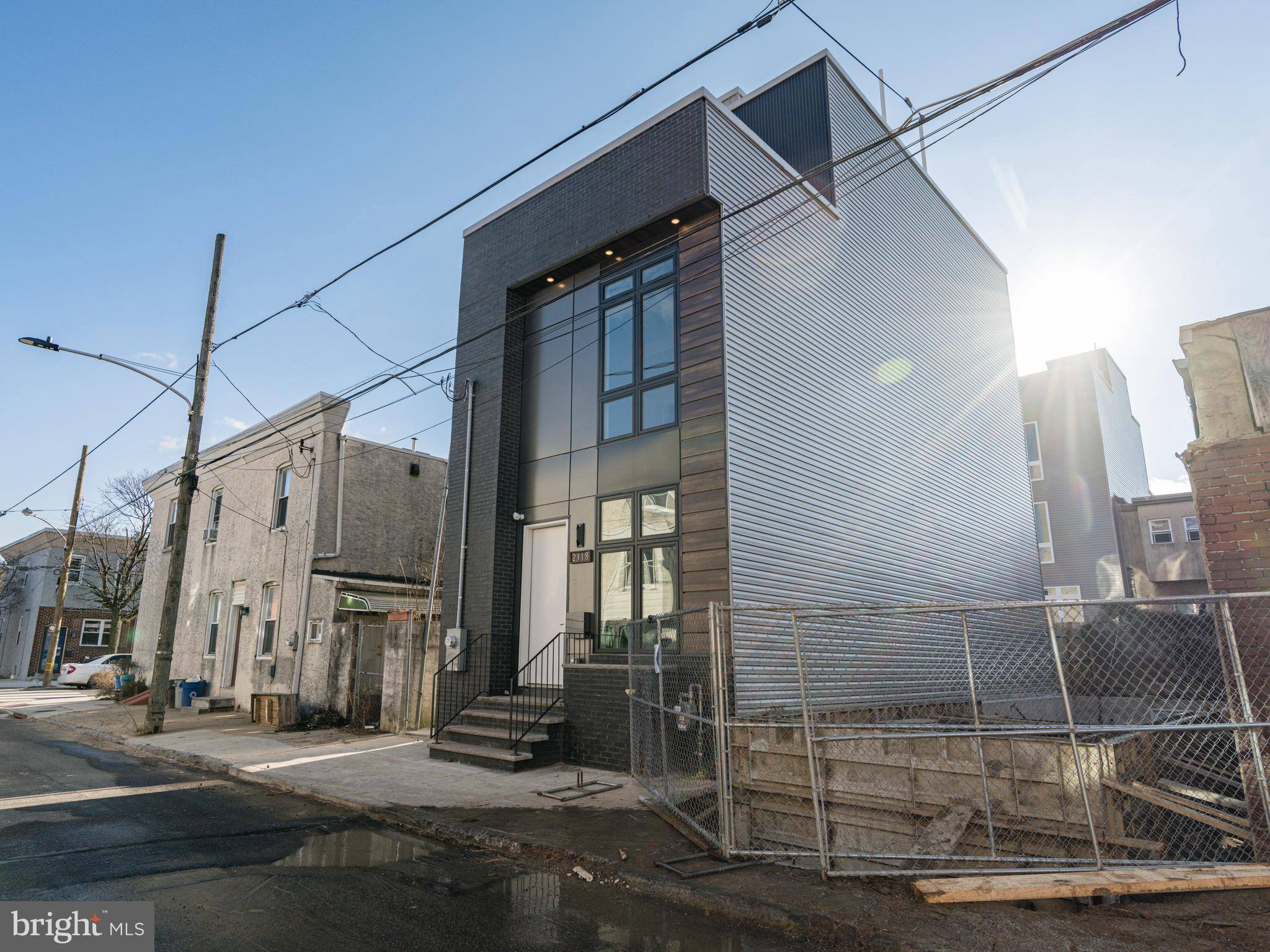 Philadelphia, PA 19125,2318 E HAZZARD ST