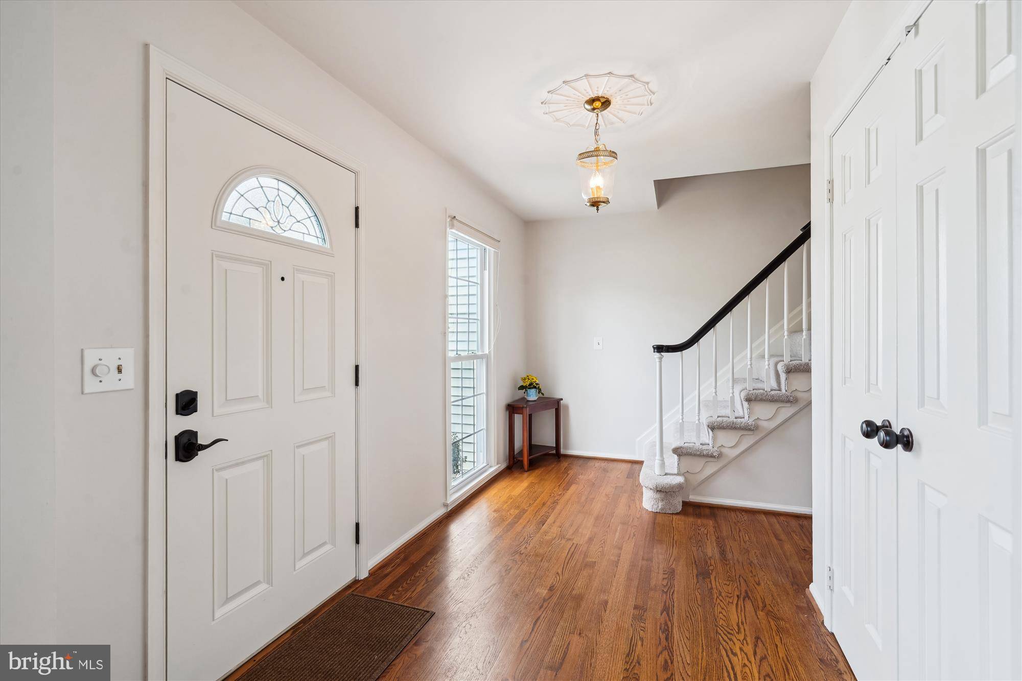 Chantilly, VA 20151,13418 POINT PLEASANT DR