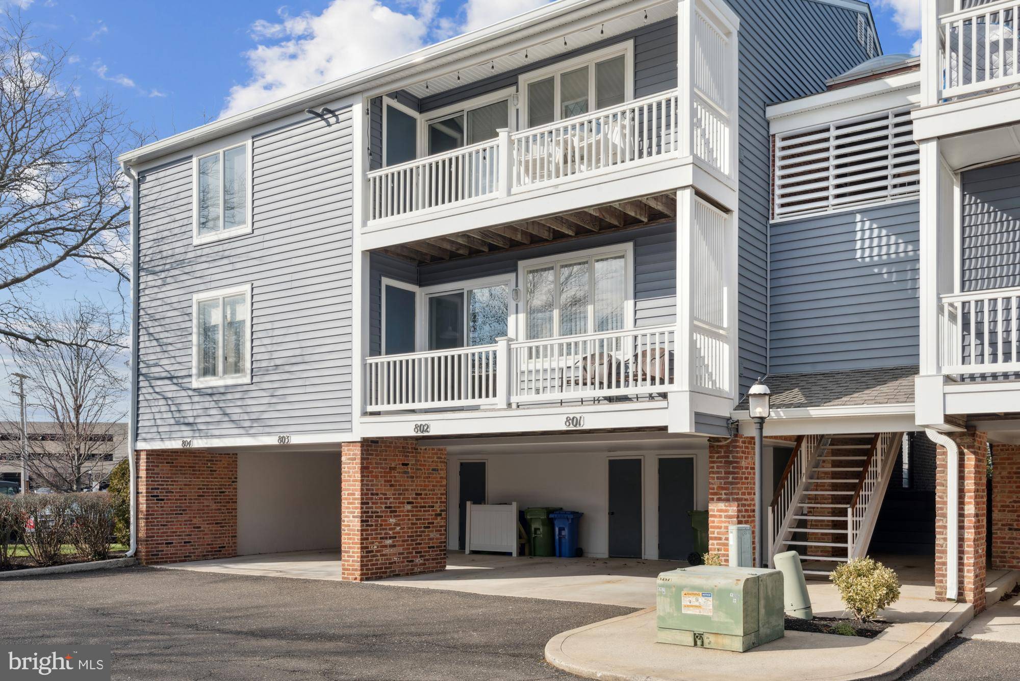 Somers Point, NJ 08244,801 HARBOUR CV