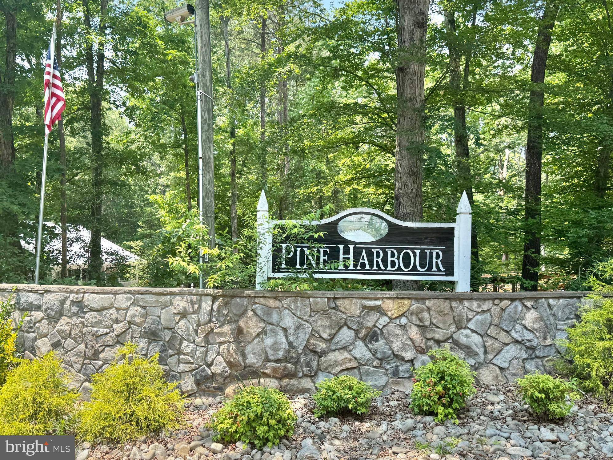 Mineral, VA 23117,100 HEMLOCK LN