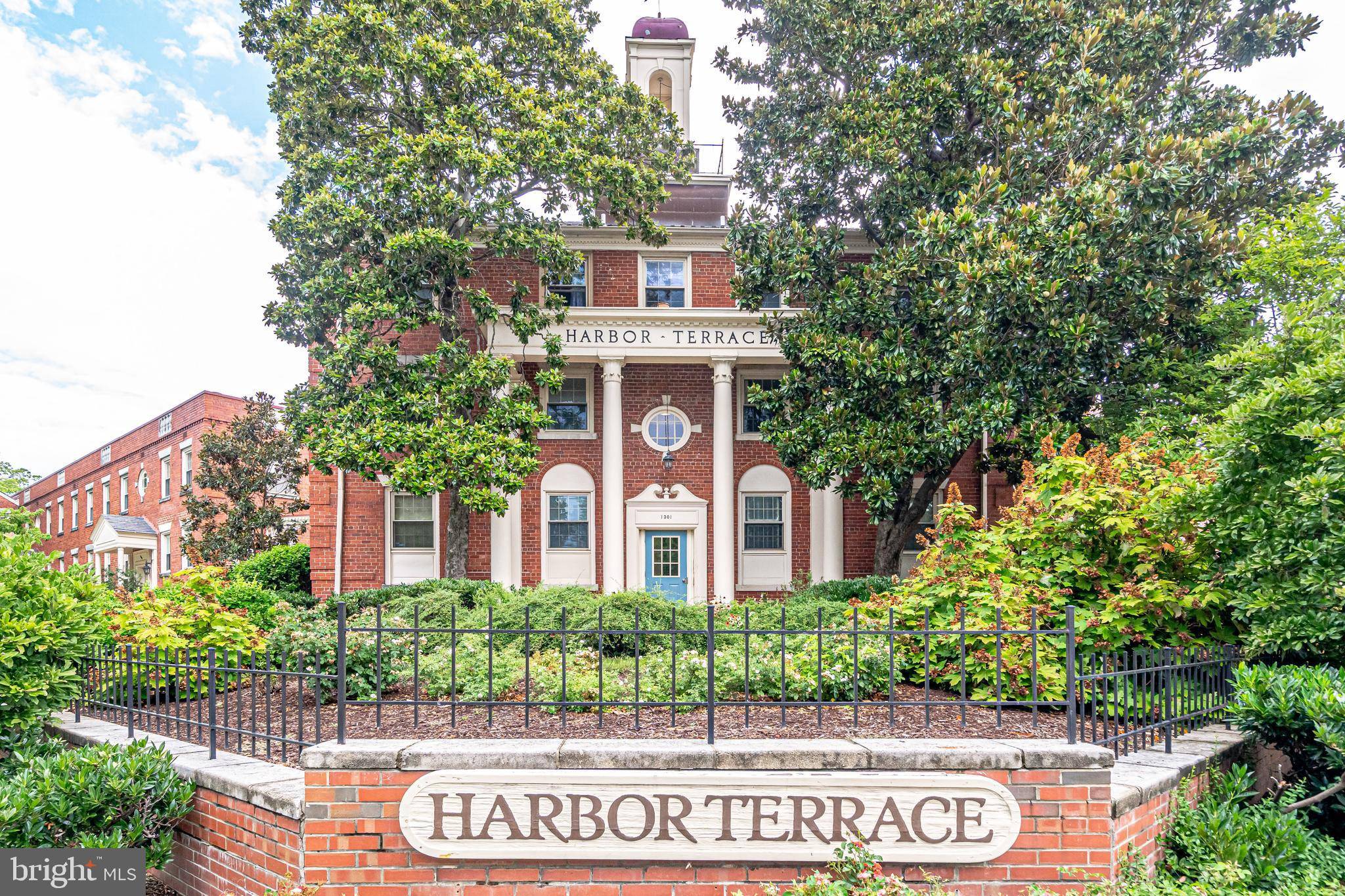 Alexandria, VA 22314,1307 E ABINGDON DR #3
