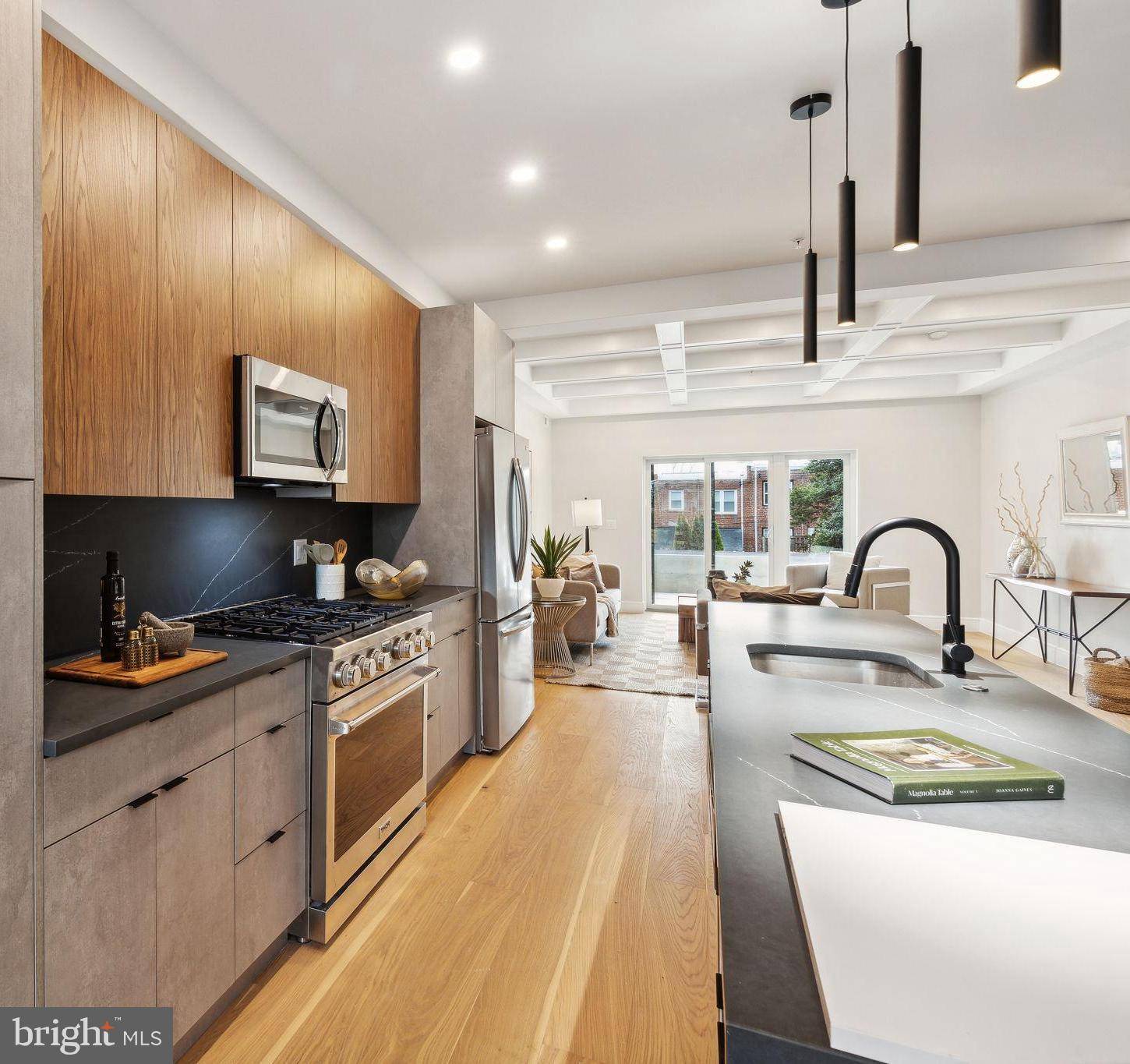 Philadelphia, PA 19128,327 FOUNTAIN ST