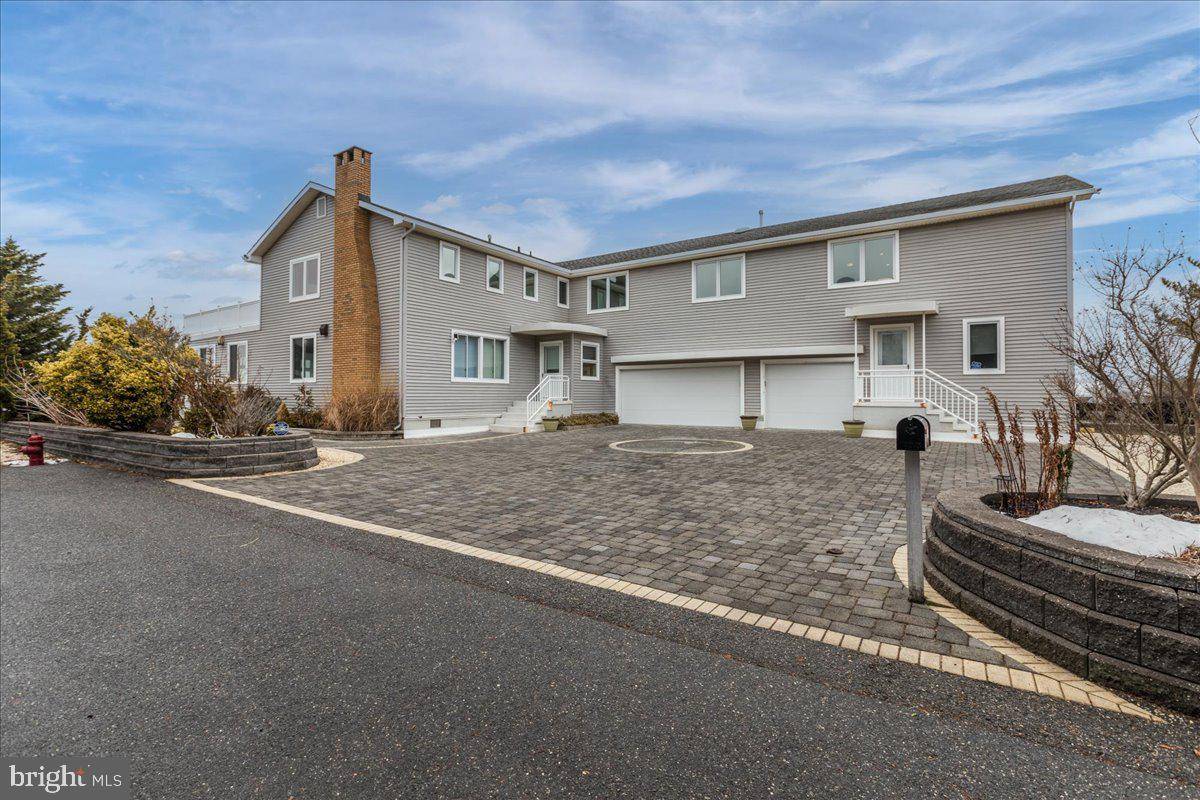 Long Beach Township, NJ 08008,27 W 45TH