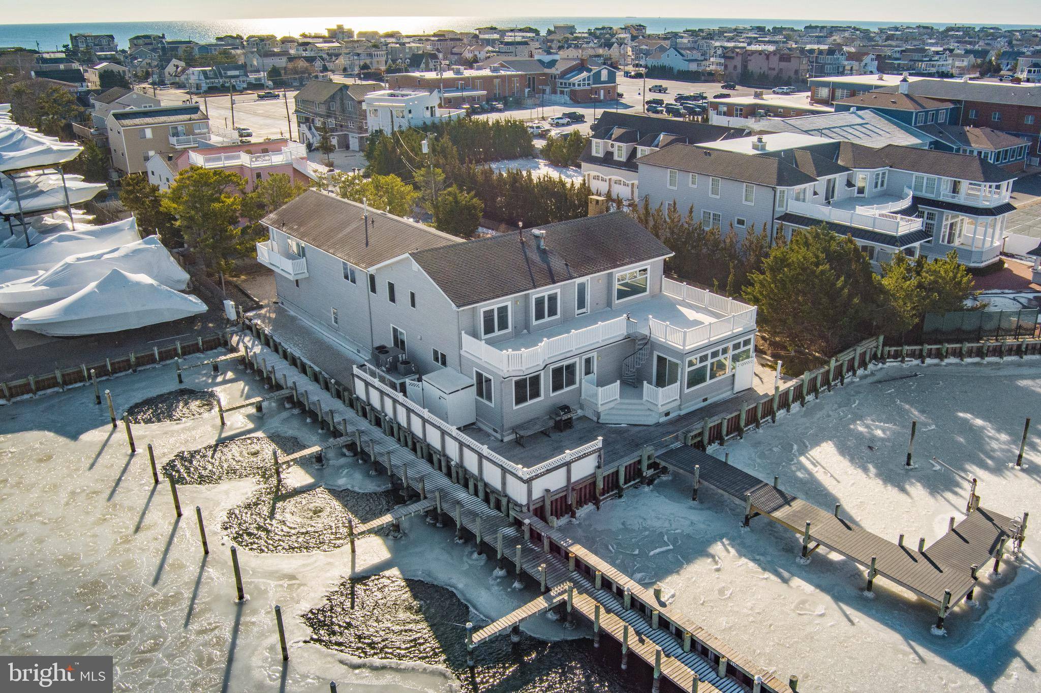 Long Beach Township, NJ 08008,27 W 45TH