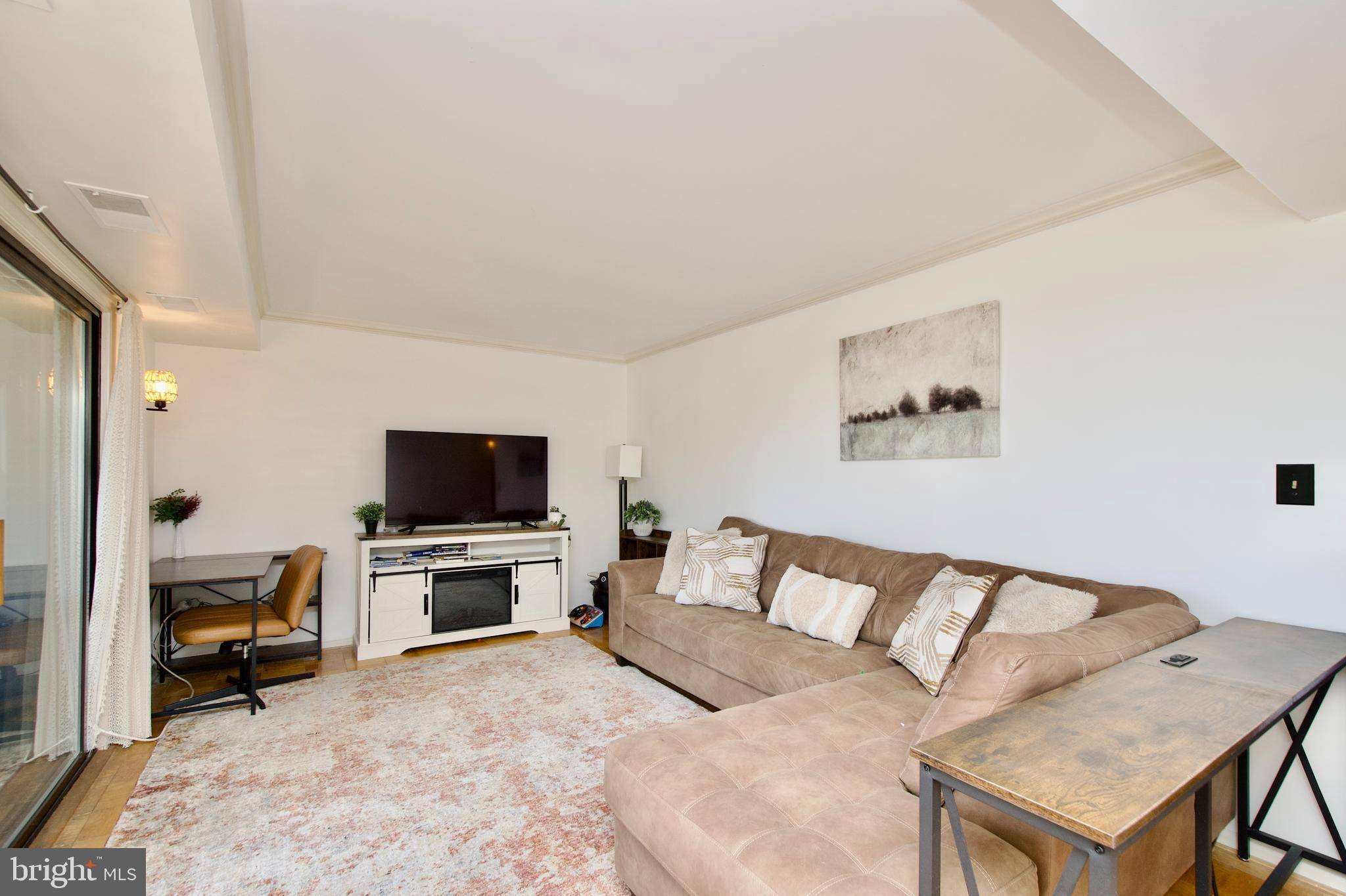 Alexandria, VA 22306,7332 TAVENNER LN #3B