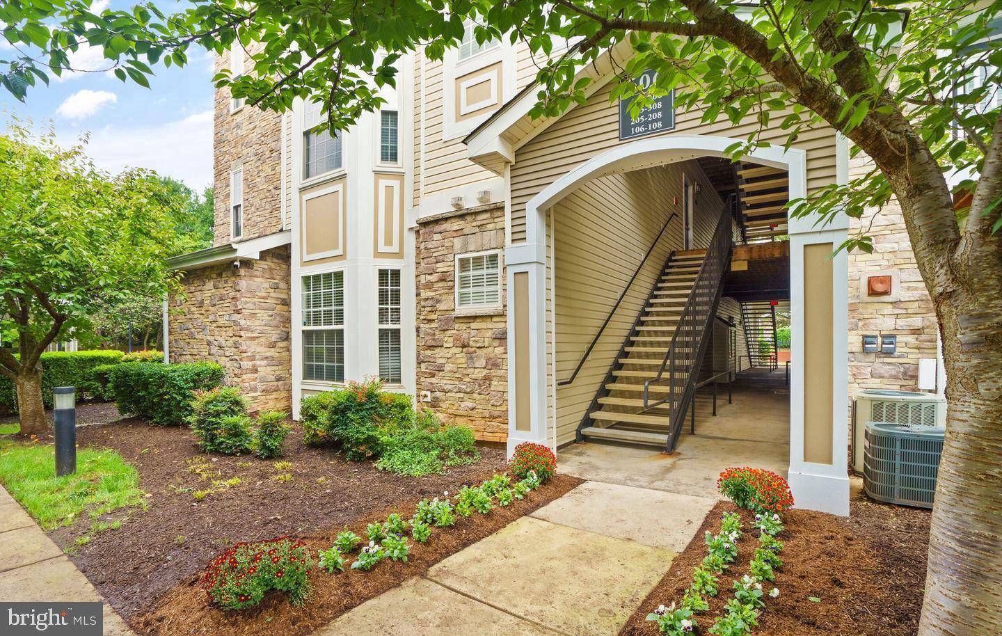 Leesburg, VA 20175,506 SUNSET VIEW TER SE #208