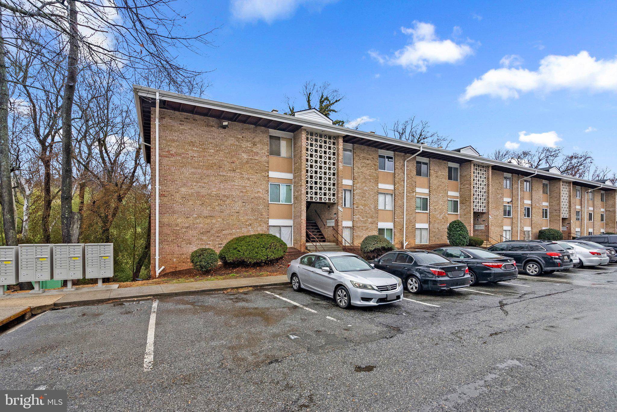 Oxon Hill, MD 20745,574 WILSON BRIDGE DR #D-2