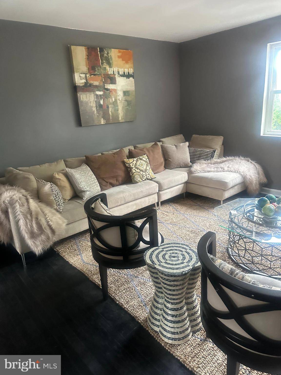 Falls Church, VA 22044,3039 PATRICK HENRY DR #102