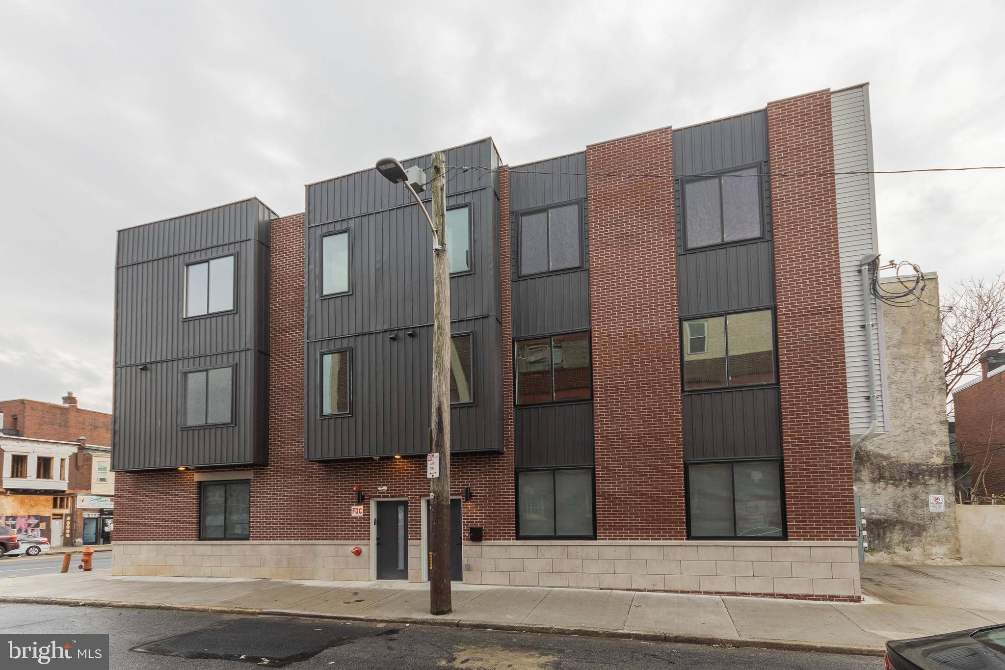 Philadelphia, PA 19143,316 S 52ND ST
