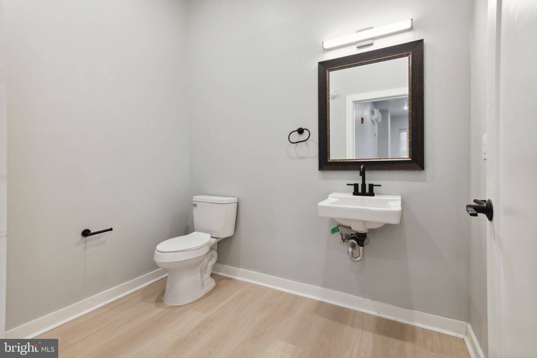 Philadelphia, PA 19143,316 S 52ND ST