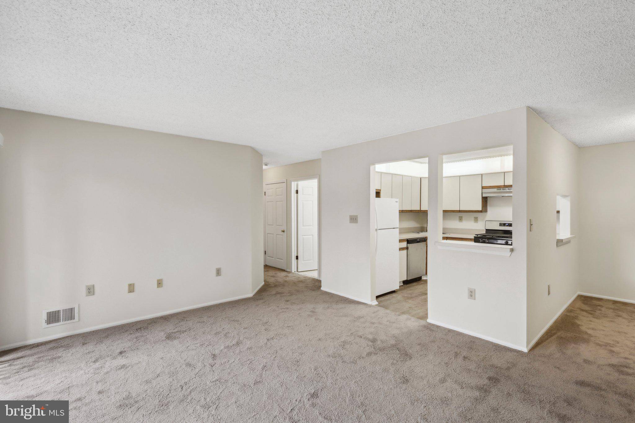 Franklin Park, NJ 08823,88 LINDSEY CT