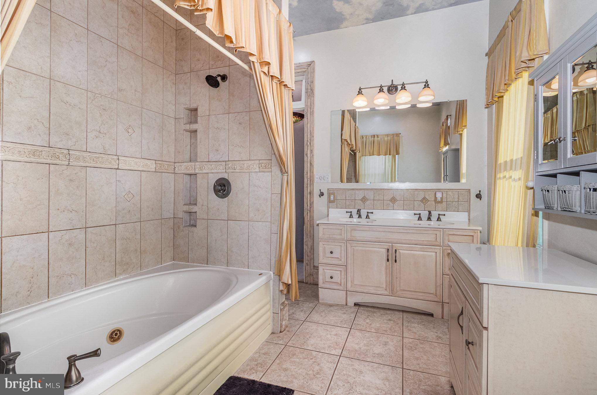 Millersburg, PA 17061,240 UNION ST
