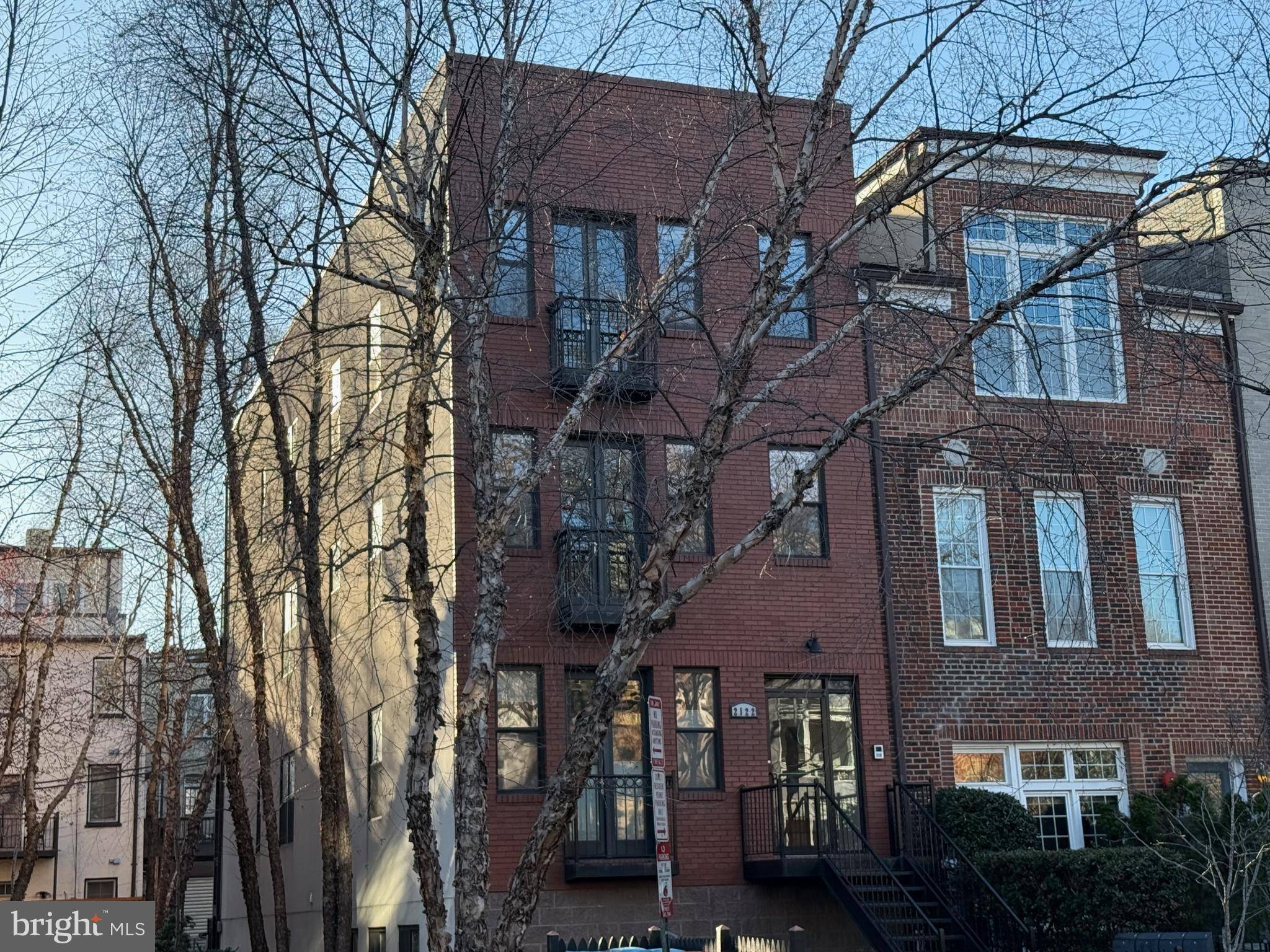 Washington, DC 20001,2122 11TH ST NW #3