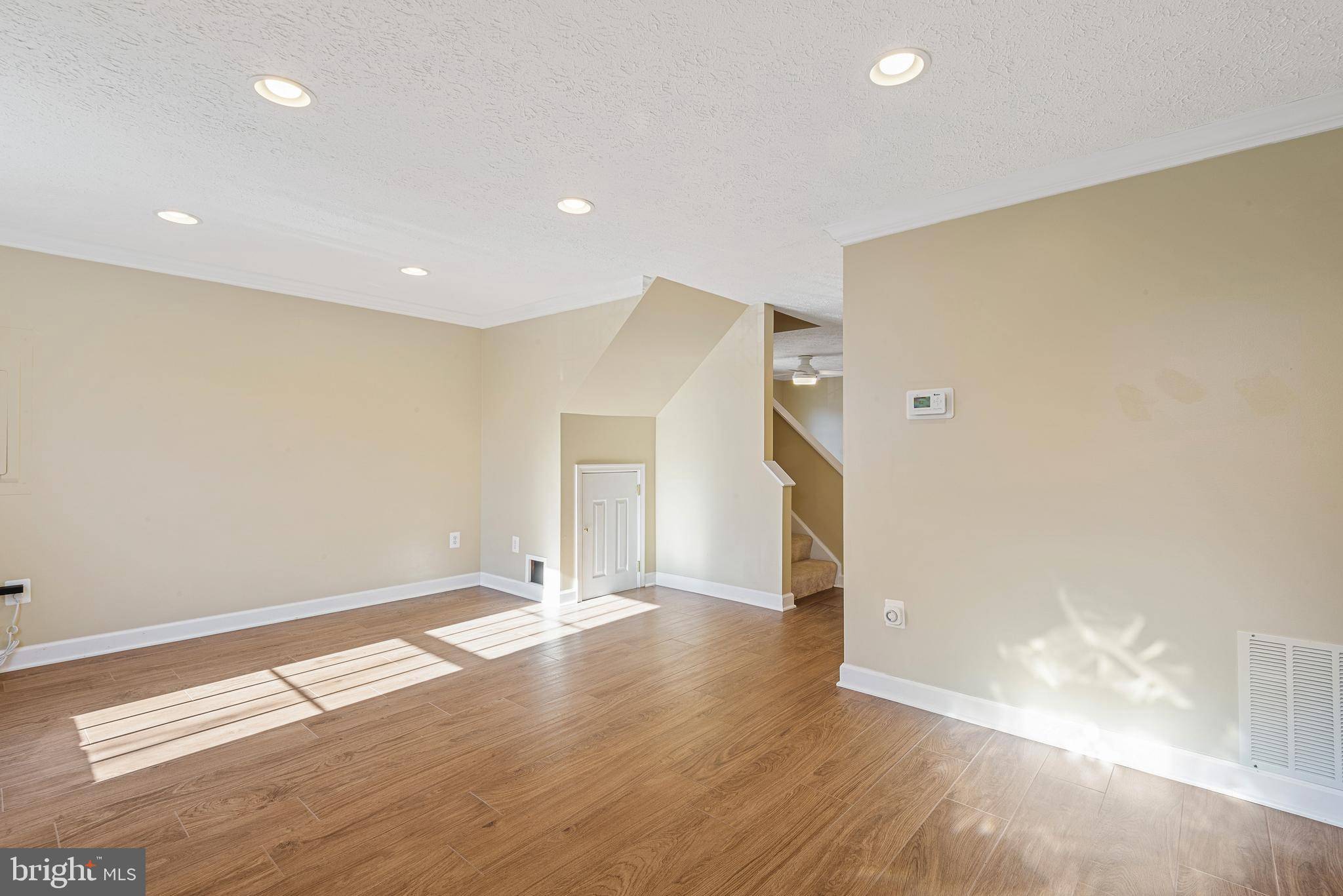 Gaithersburg, MD 20878,502 PALMTREE DR