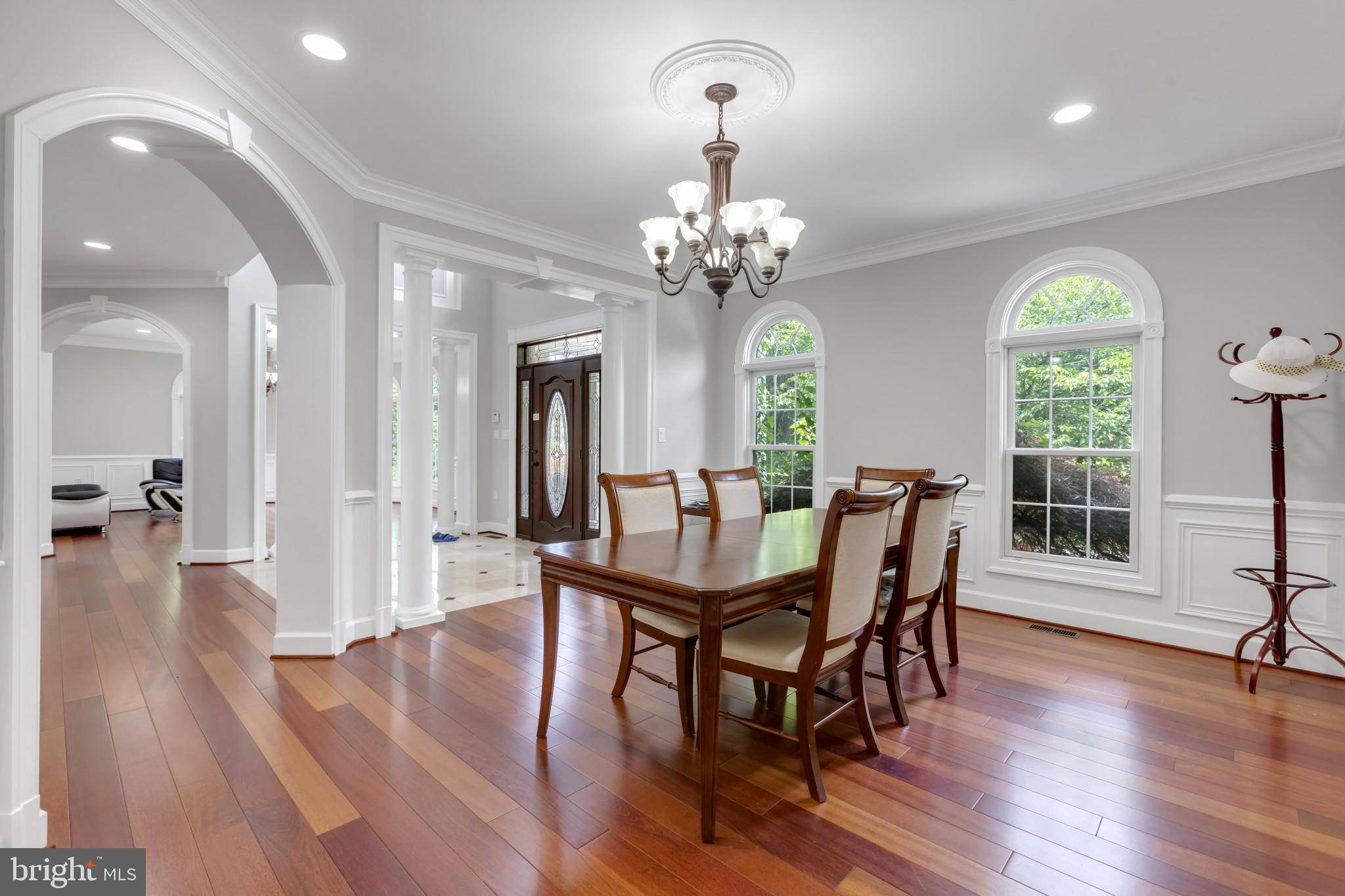 Mclean, VA 22101,6529 FAIRLAWN DR