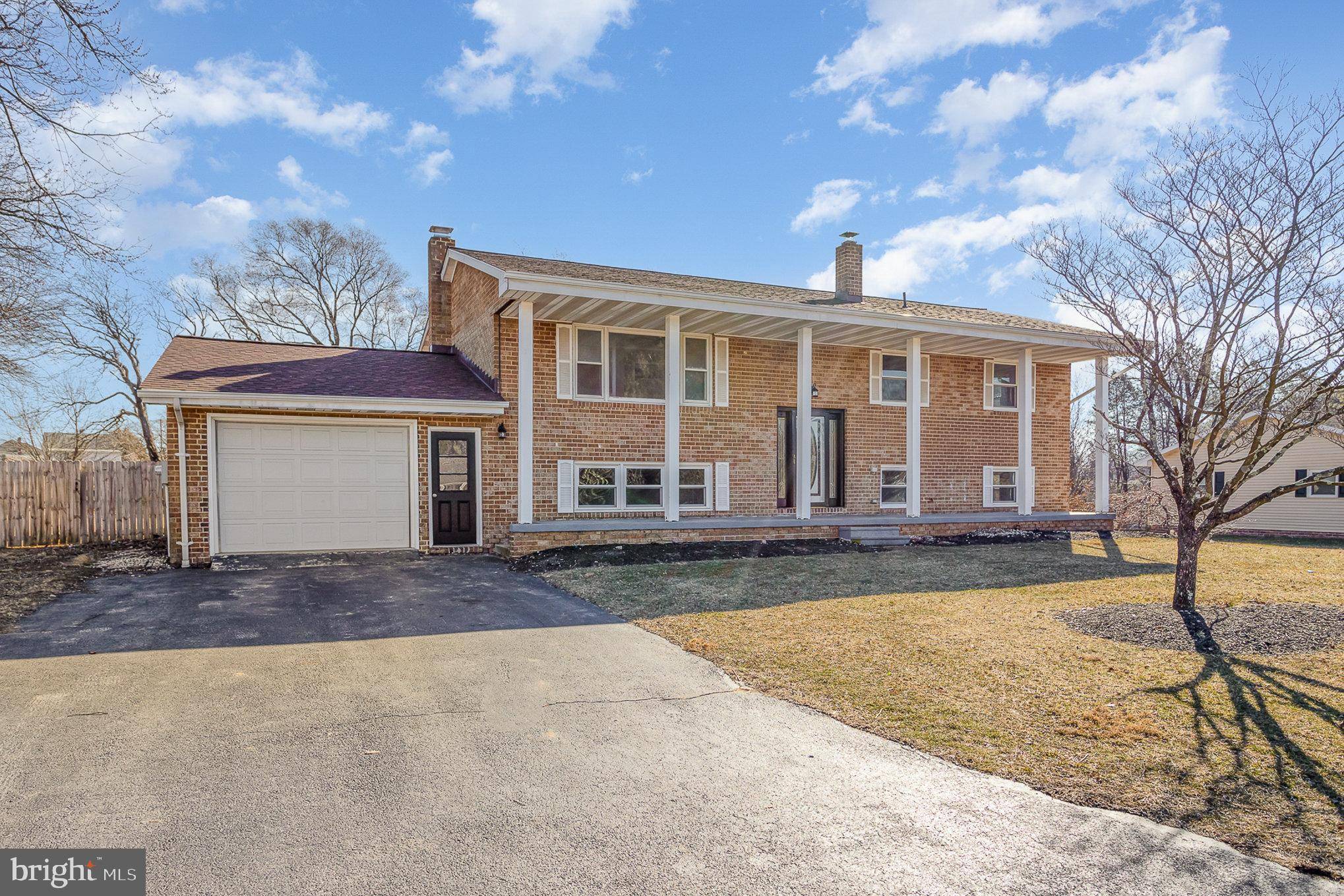 Hanover, PA 17331,1606 ART DR