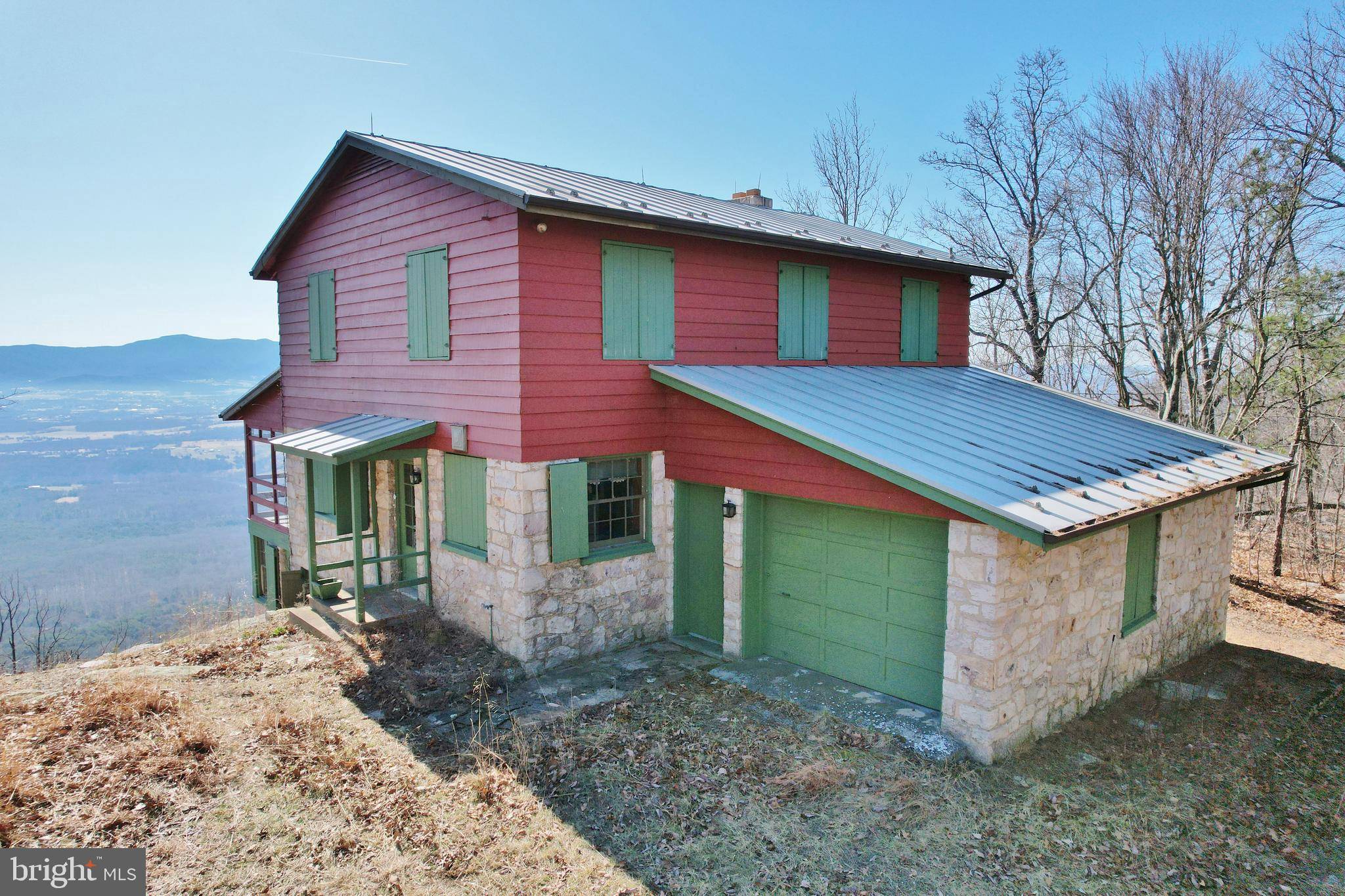 Luray, VA 22835,301 MOUNTAIN TOP DR