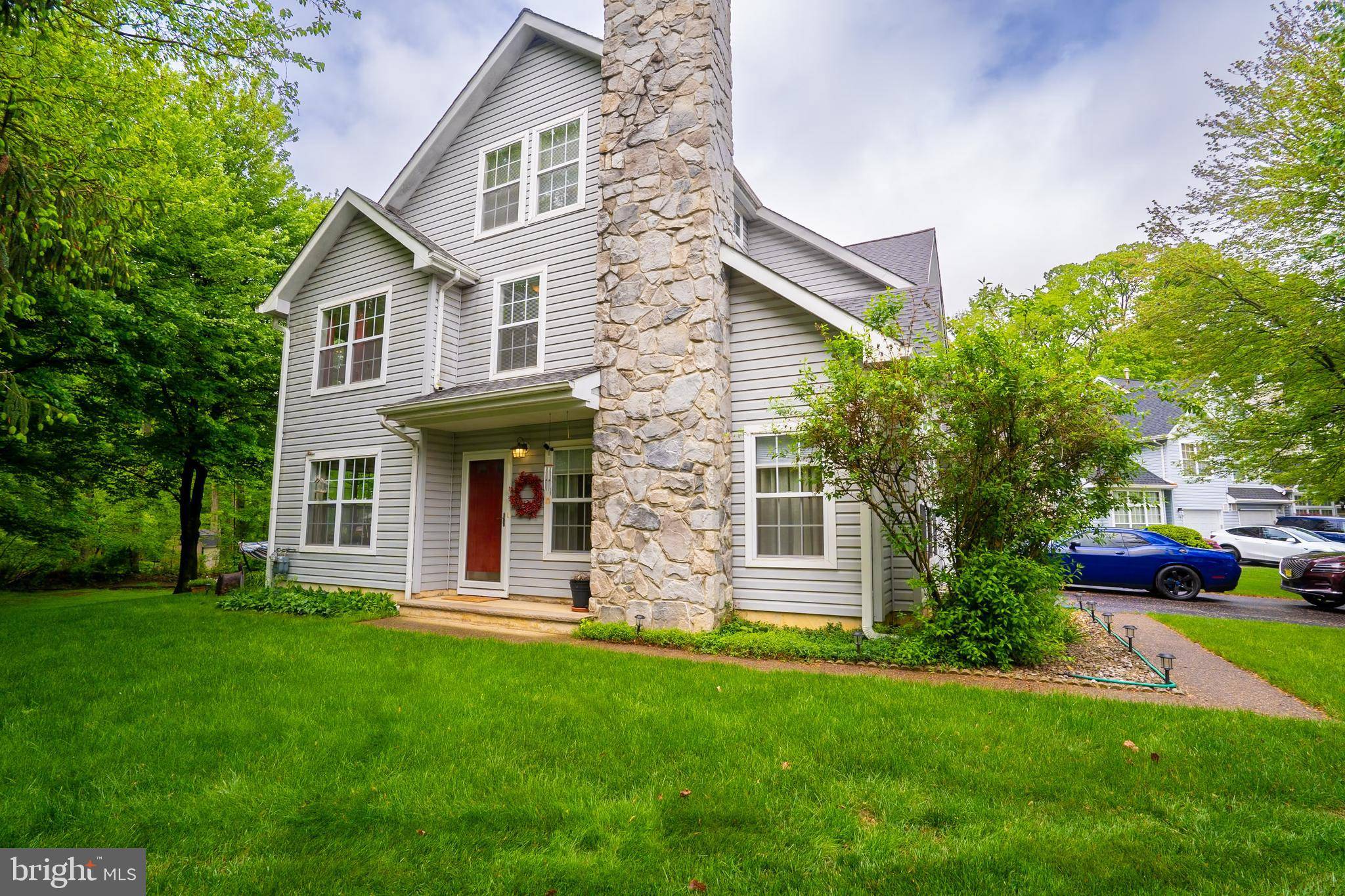 Cranbury, NJ 08512,42 HAYMARKET CT