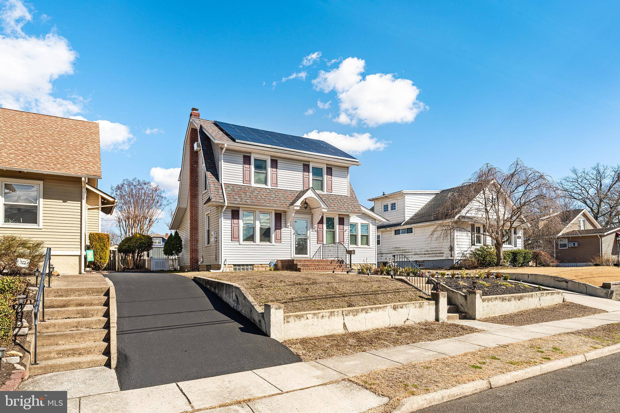 Delanco, NJ 08075,318 CENTER AVE