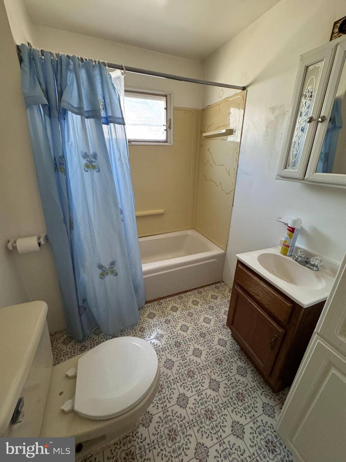 Crisfield, MD 21817,24 W MAIN ST