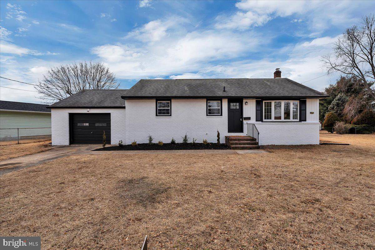 Gibbstown, NJ 08027,1032 LADNER AVE