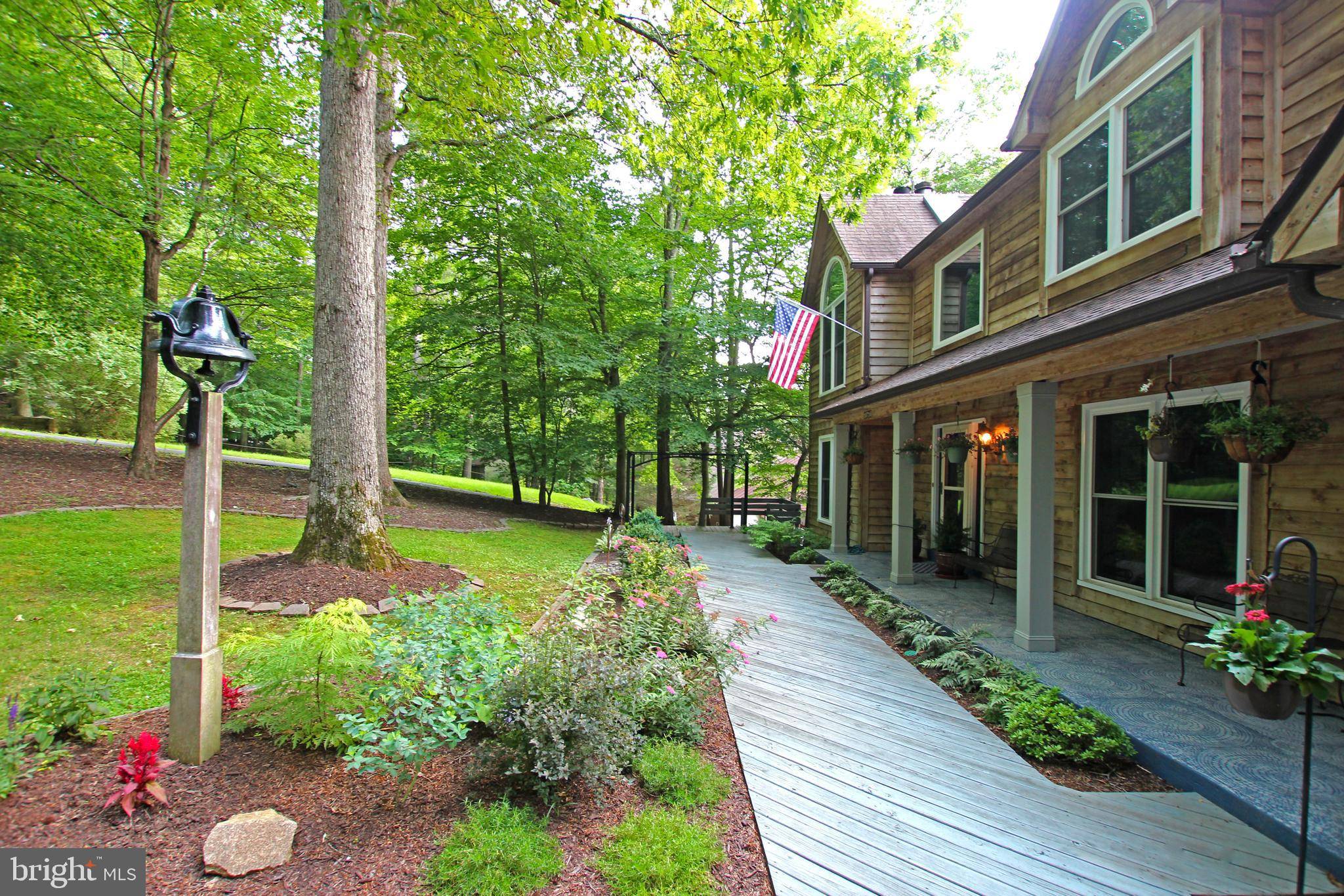 Manassas, VA 20112,10716 LAKE FOREST DR