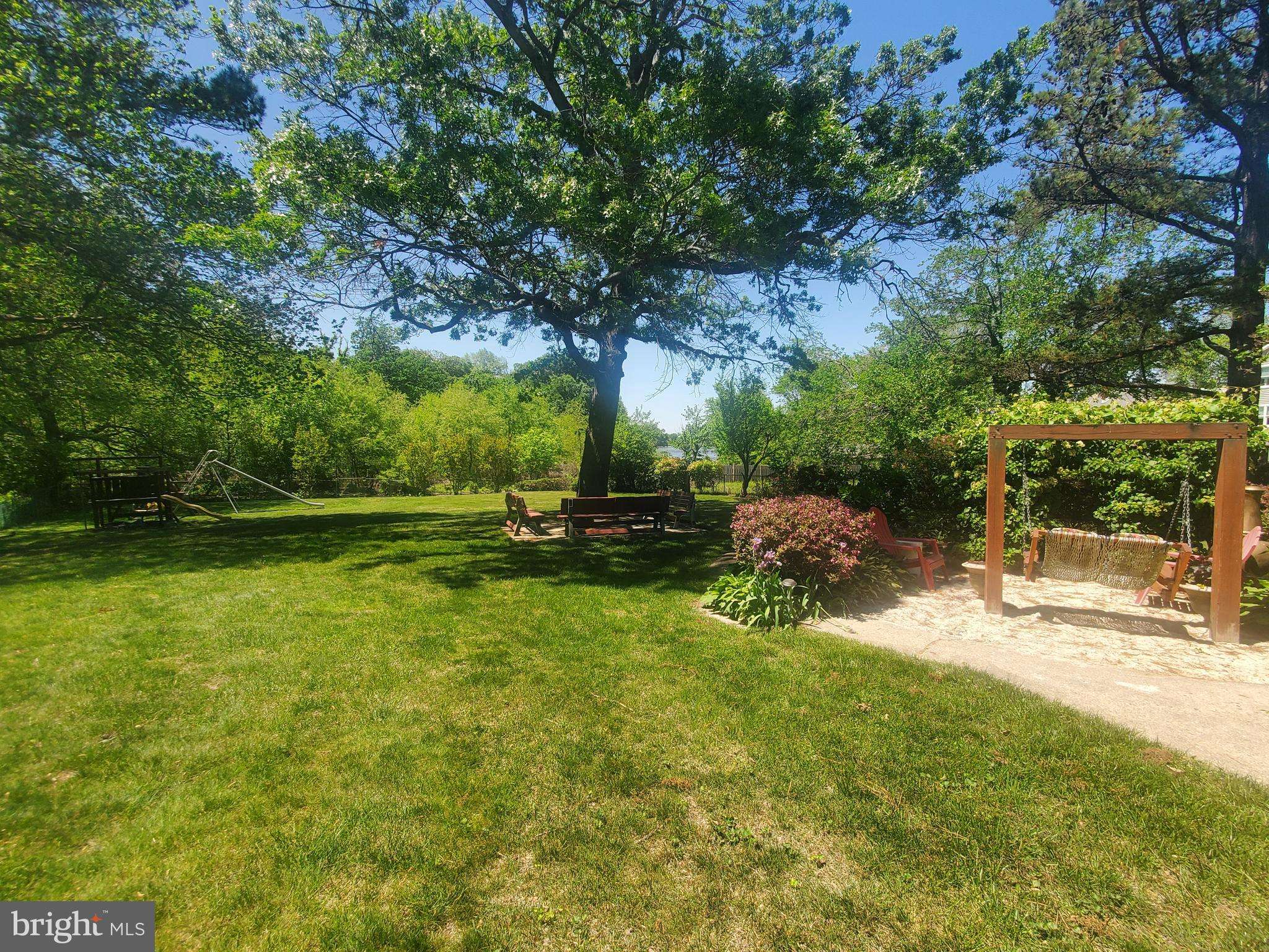 Oaklyn, NJ 08107,512 W CEDAR AVE