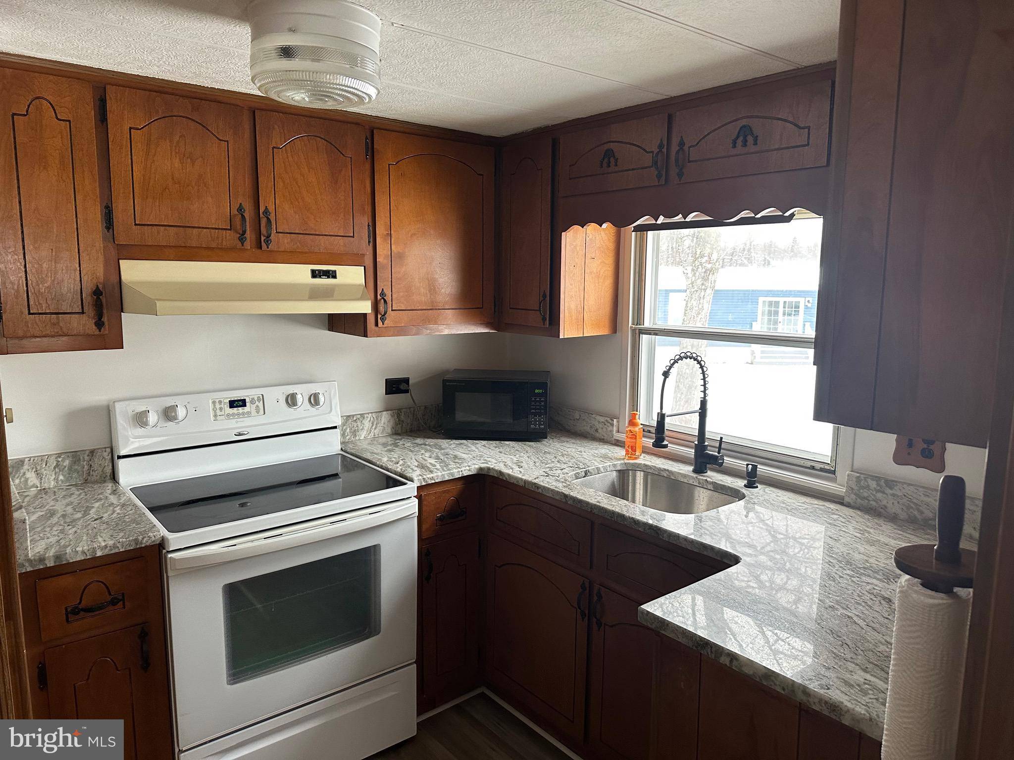 Quakertown, PA 18951,9 MAPLE
