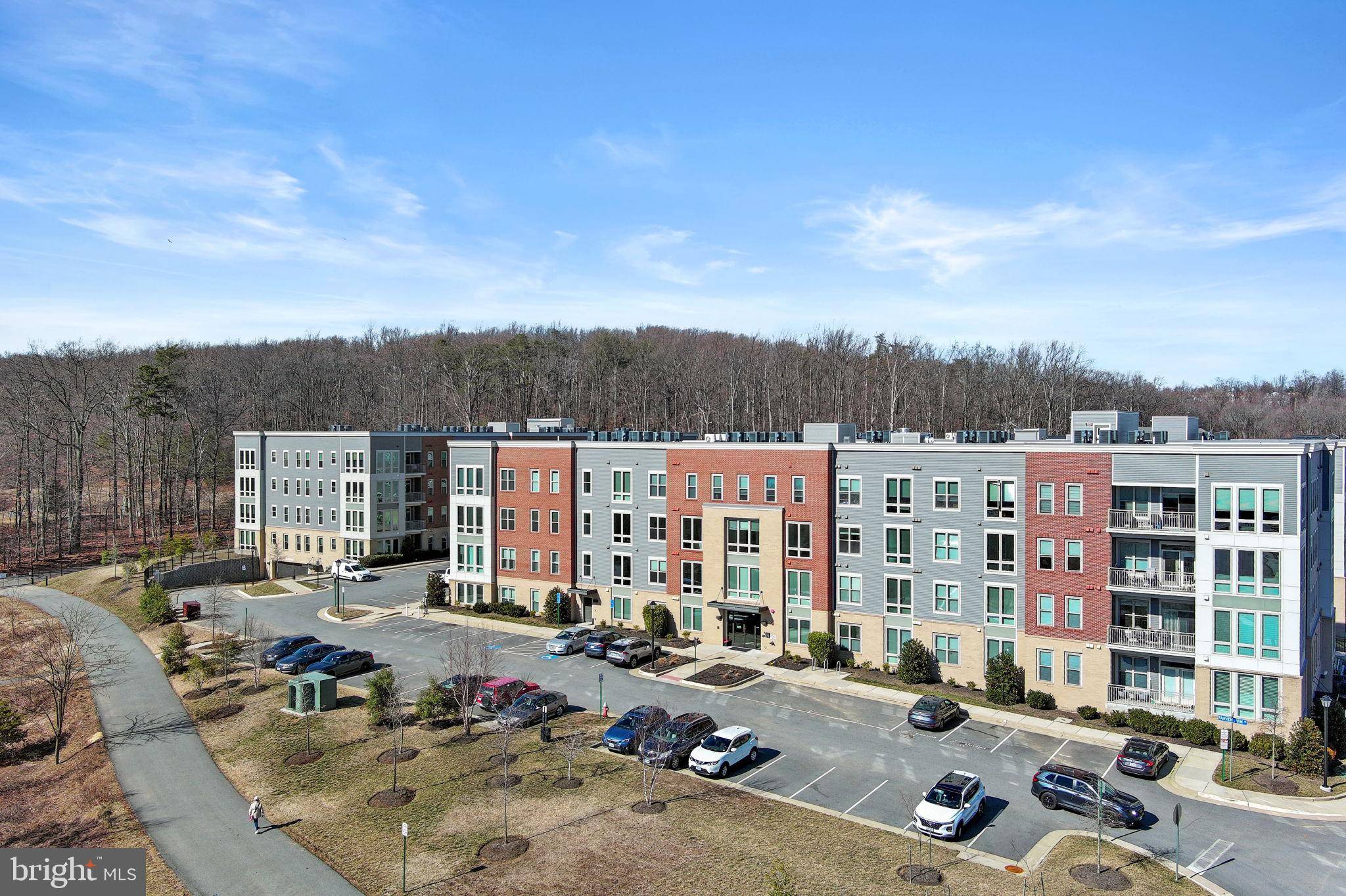Alexandria, VA 22315,6104 FAIRVIEW FARM DR #309