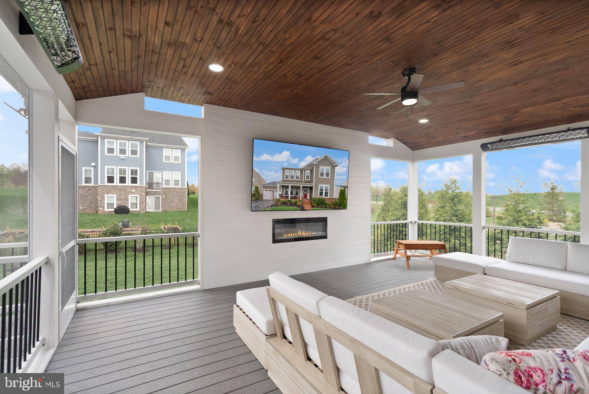 Leesburg, VA 20175,1004 AKAN ST SE