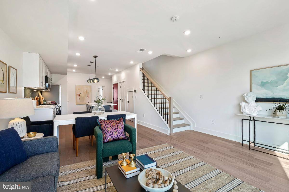 Washington, DC 20002,1605 HOLBROOK NE #4