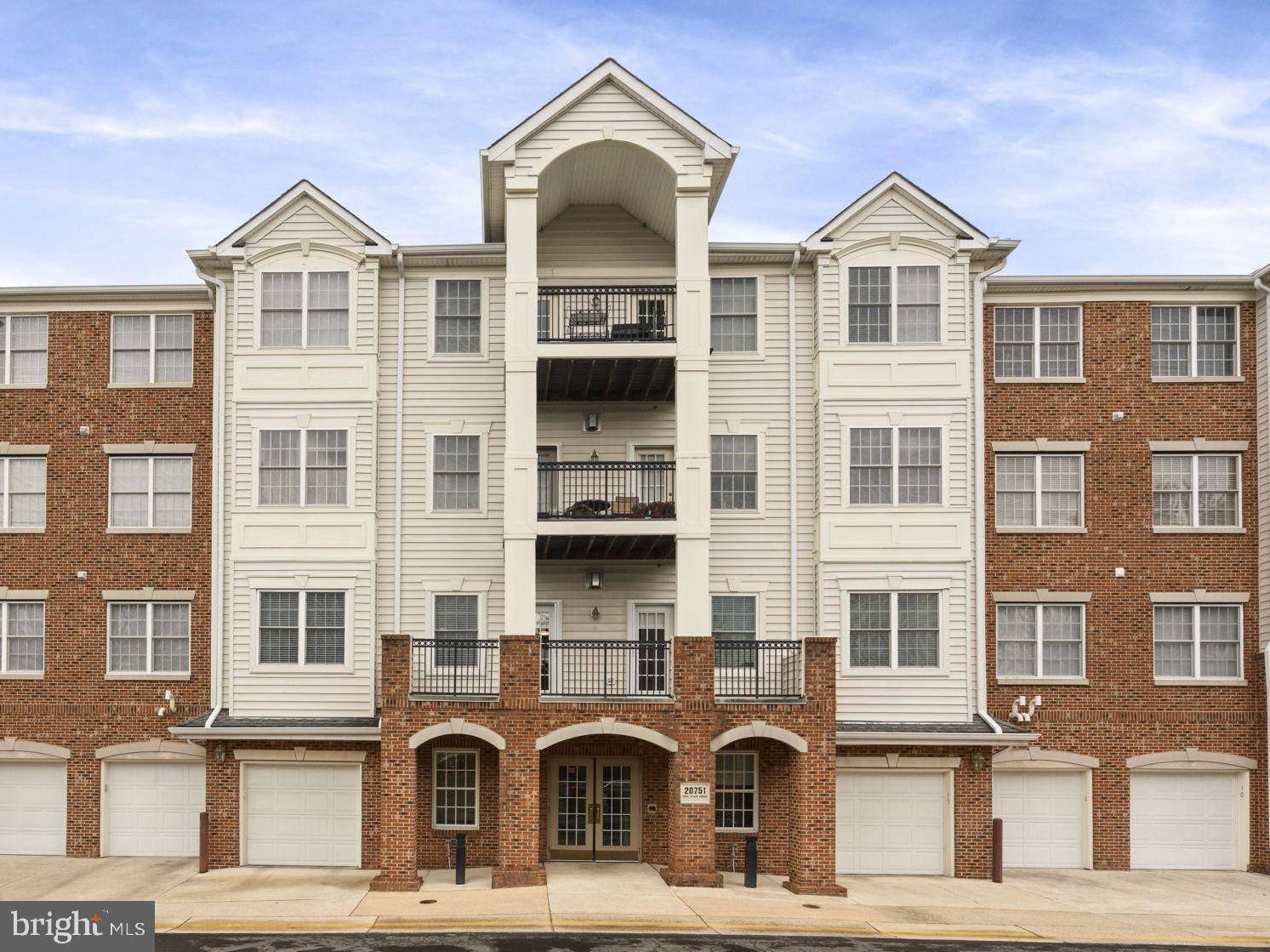 Sterling, VA 20165,20751 ROYAL PALACE SQ #104