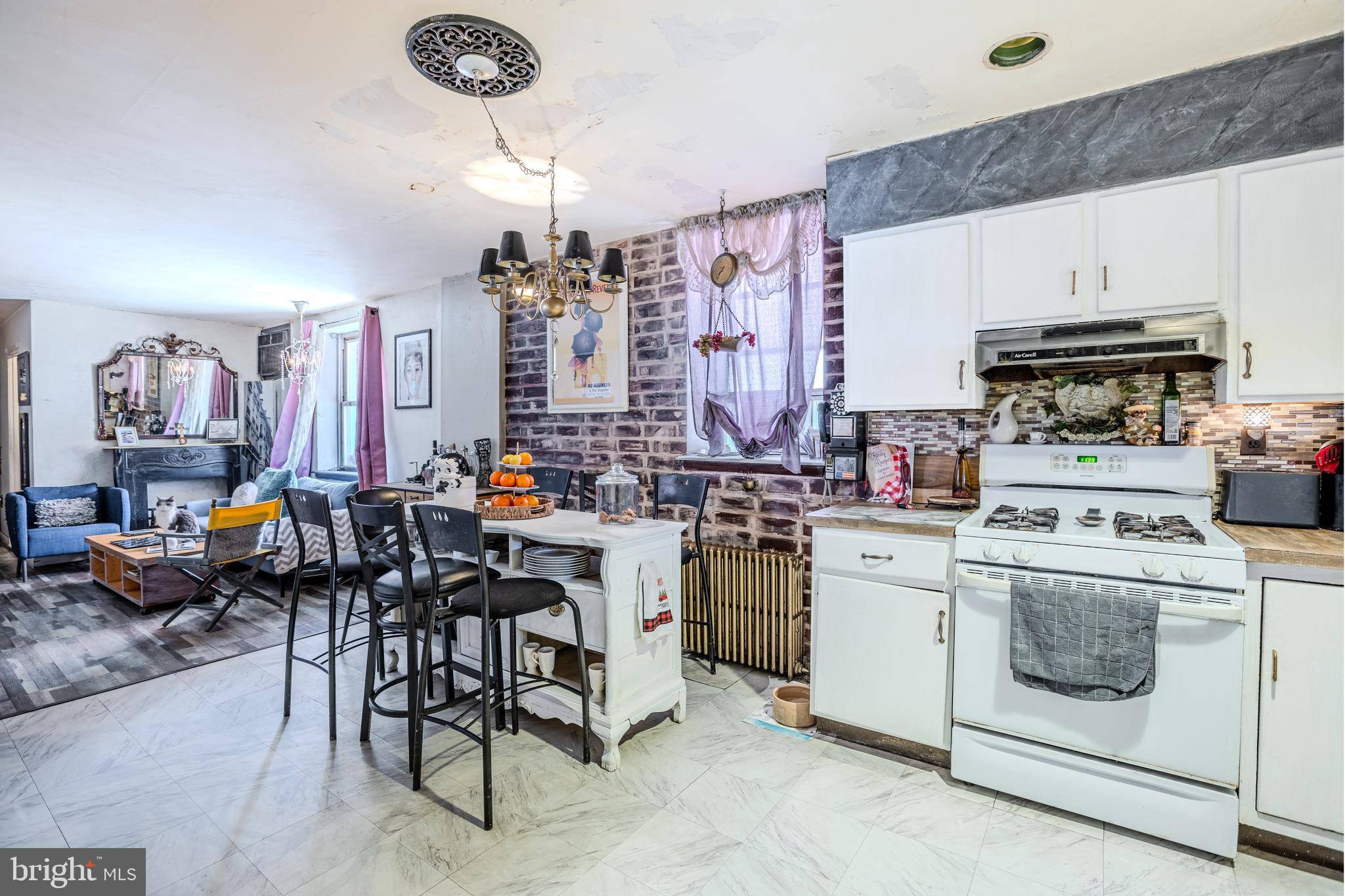 Philadelphia, PA 19148,1741 S 10TH ST
