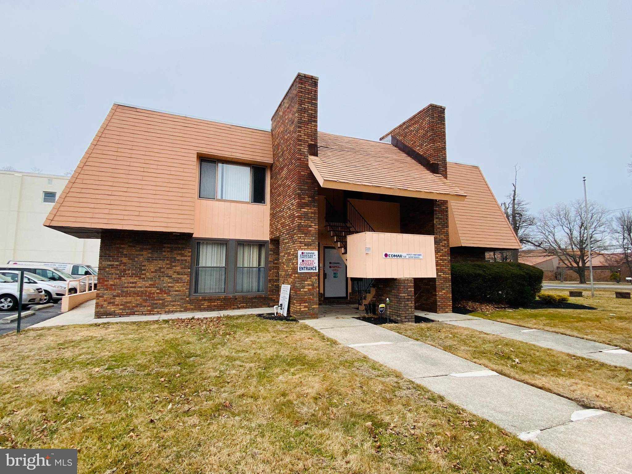 Vineland, NJ 08360,1071 E LANDIS AVE #D