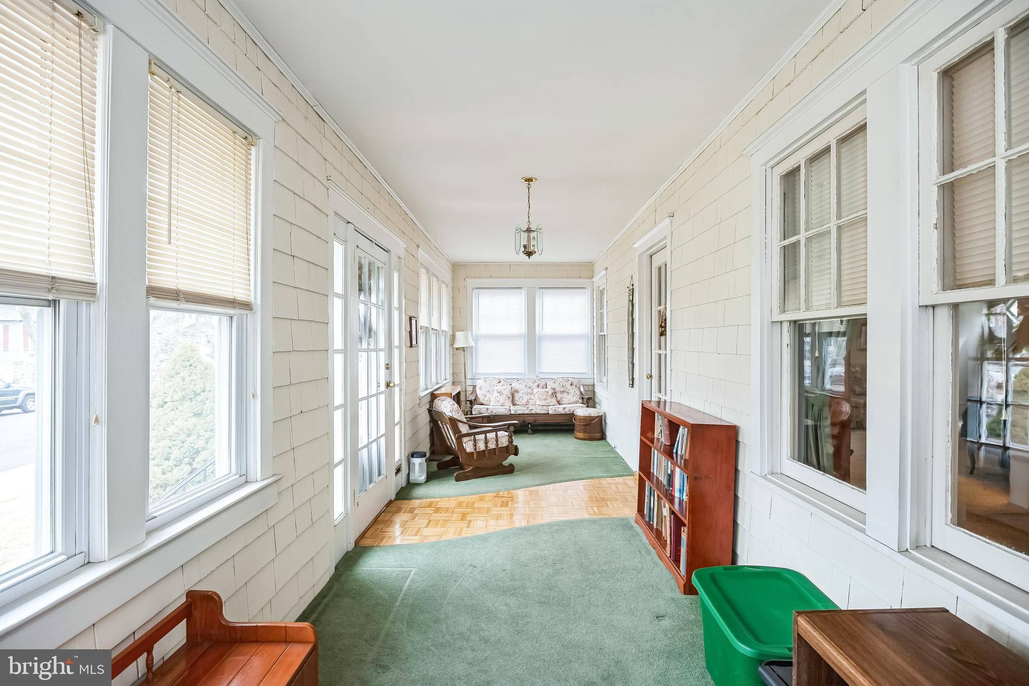 Audubon, NJ 08106,340 W GRAISBURY AVE