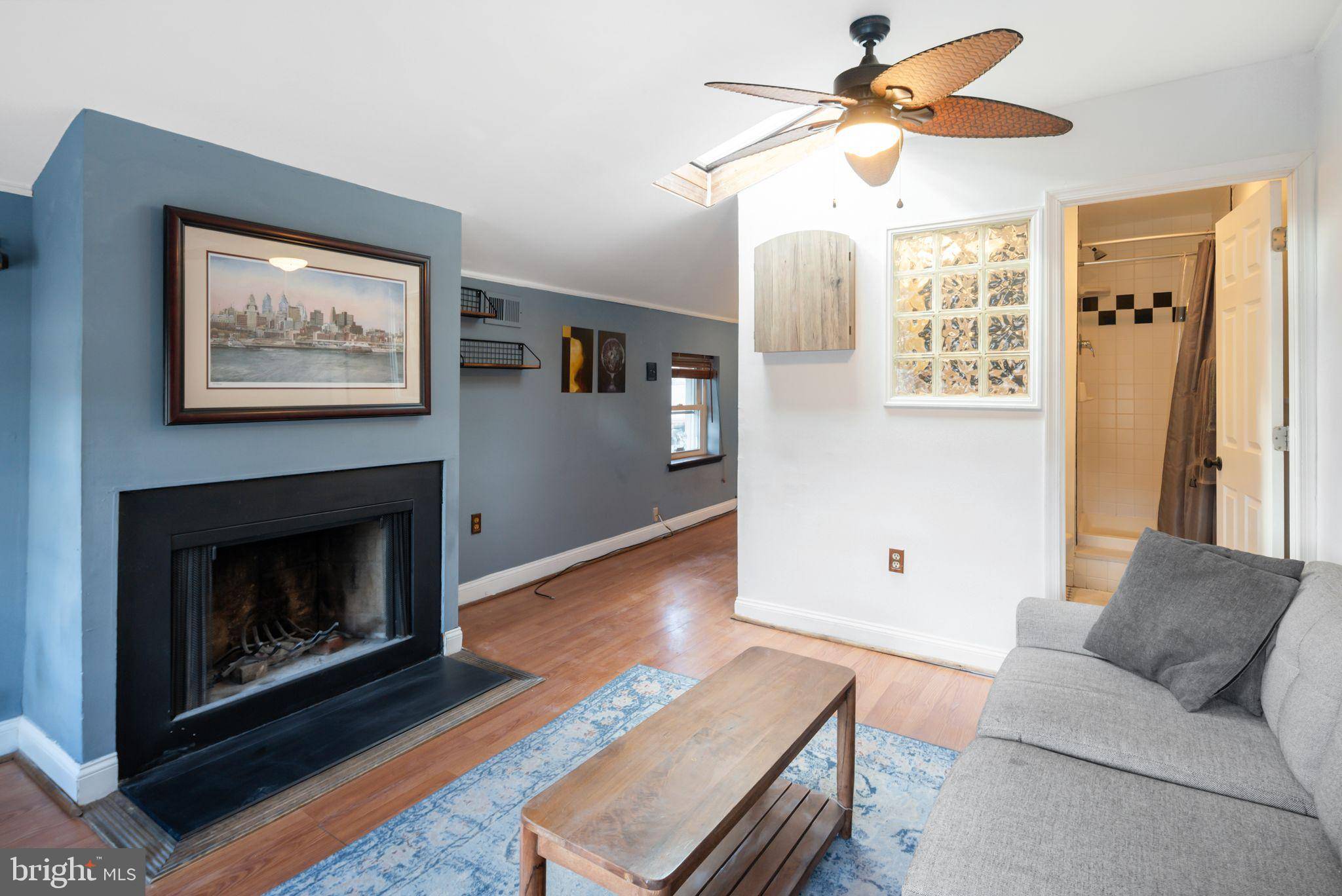 Philadelphia, PA 19123,706 N BODINE ST