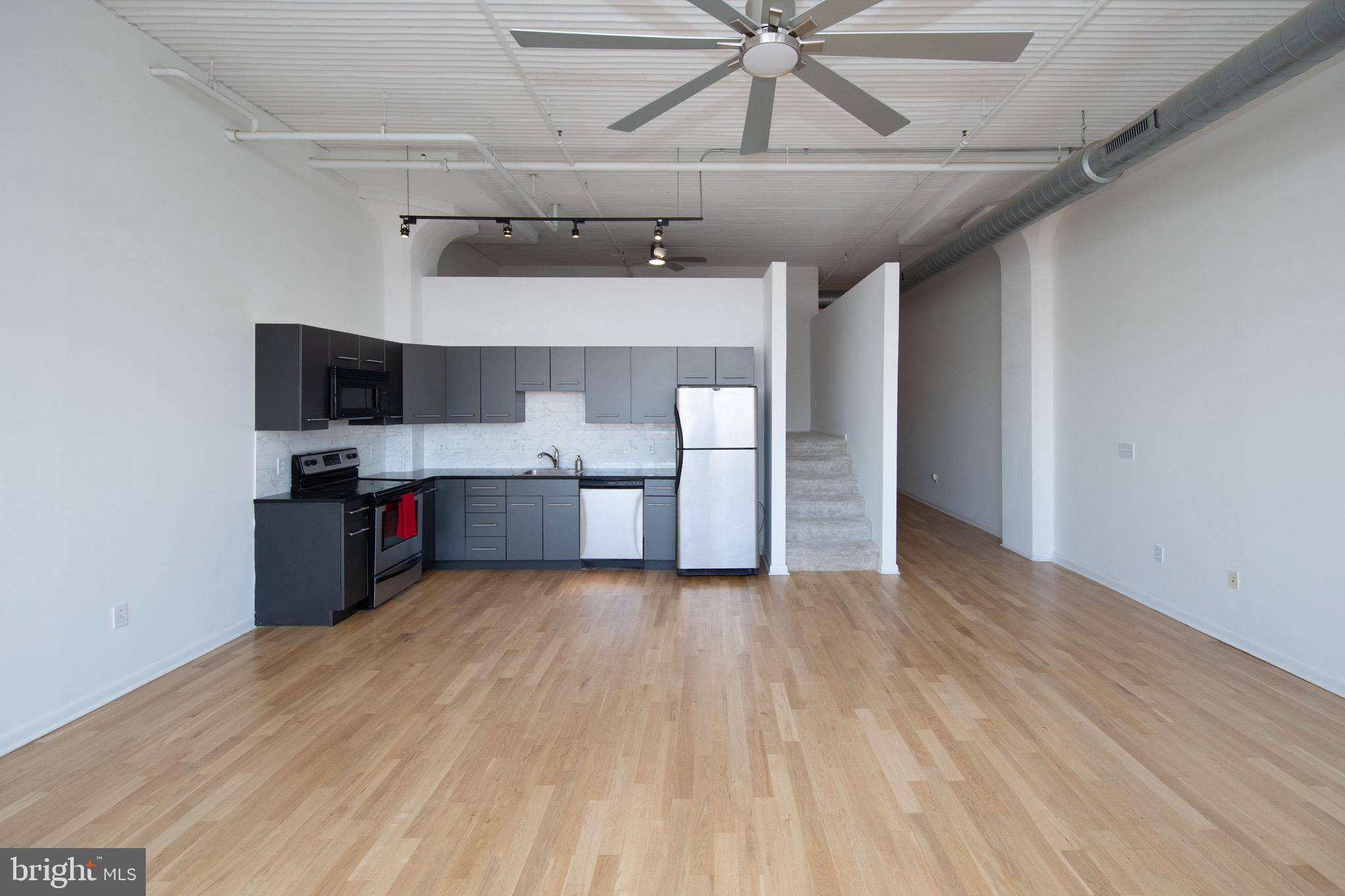 Philadelphia, PA 19103,2200-28 ARCH ST #503