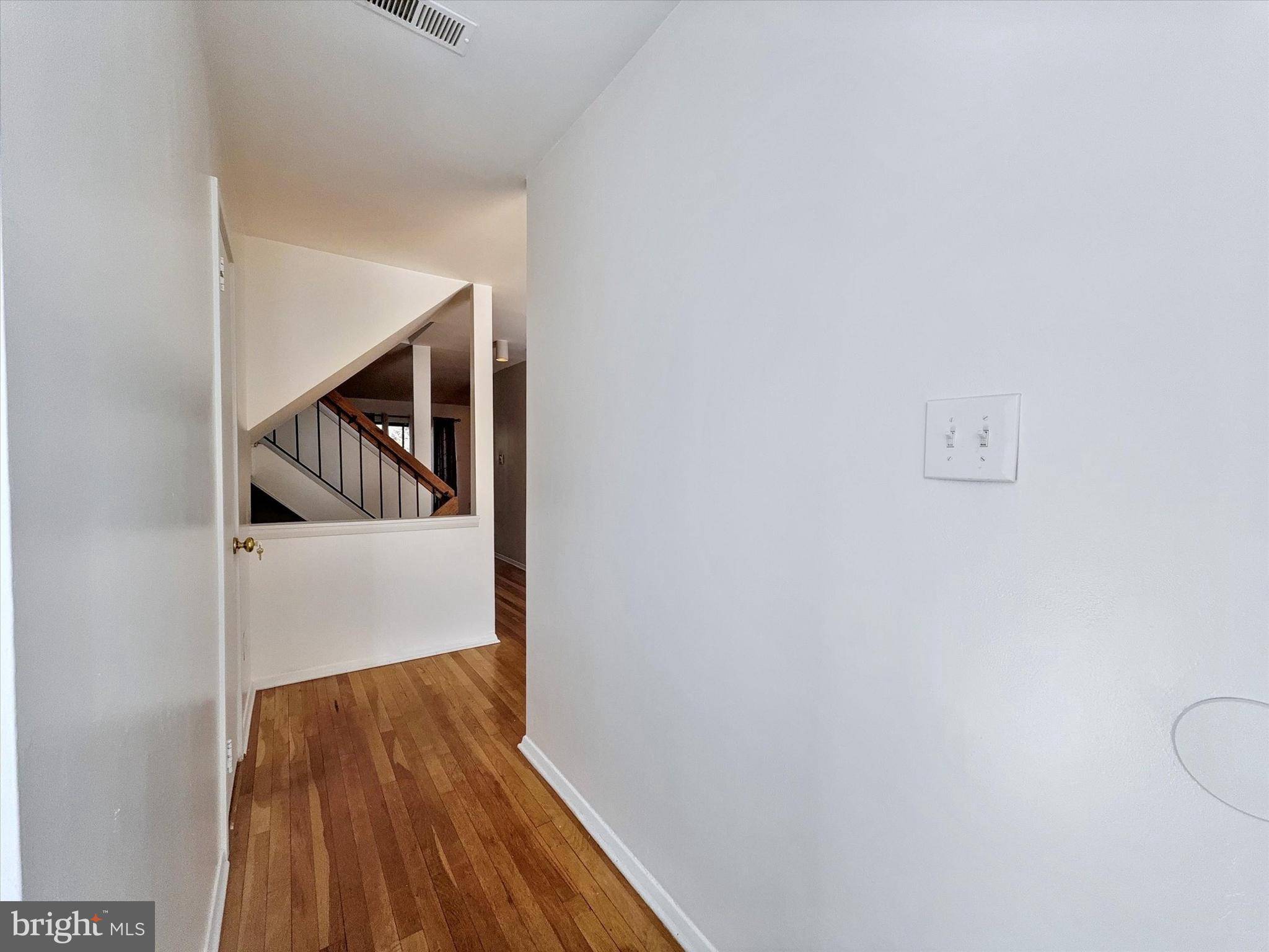 Baltimore, MD 21209,32 PENNY LN #32