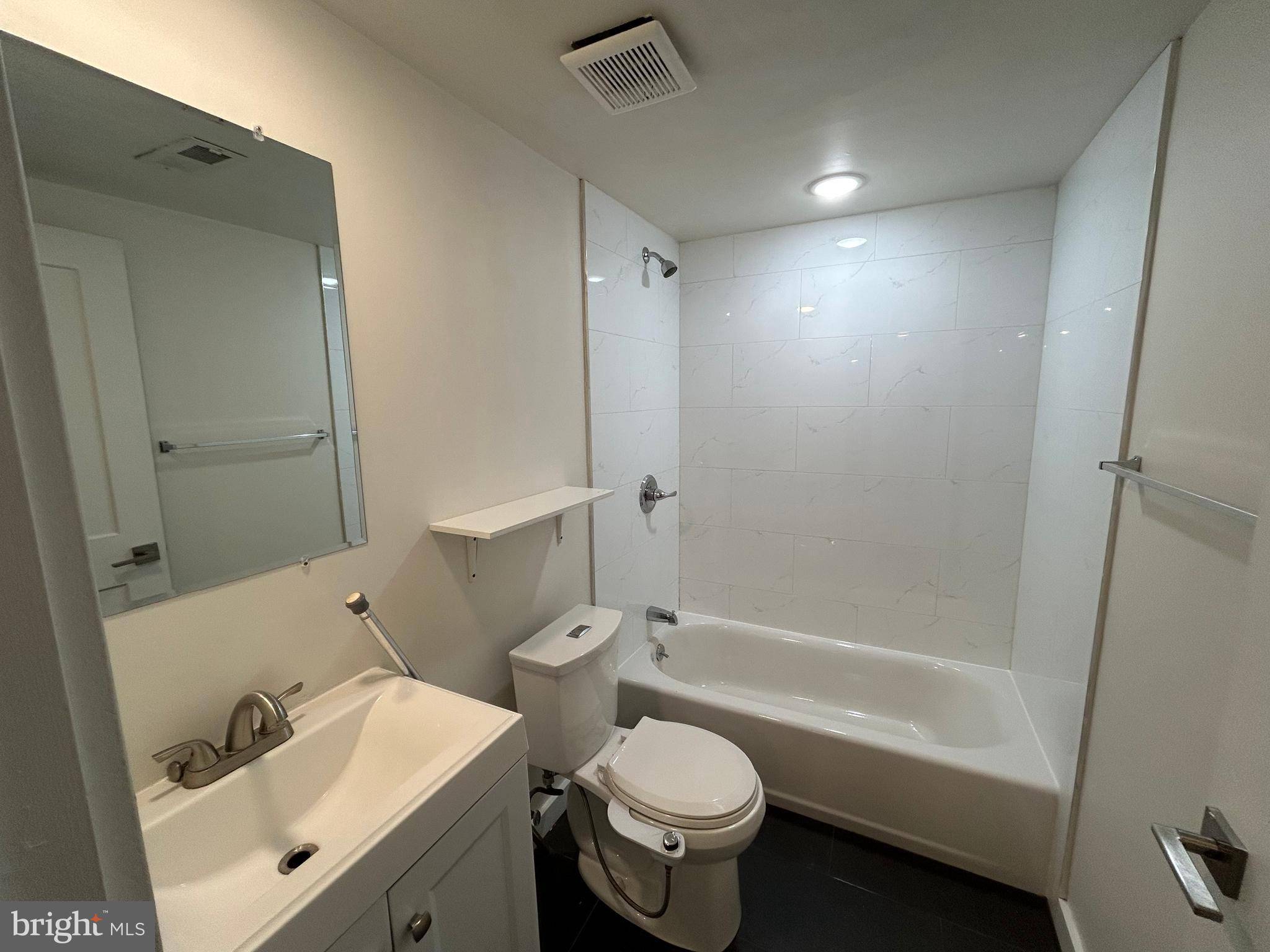 Philadelphia, PA 19121,1520 N SYDENHAM ST #1B