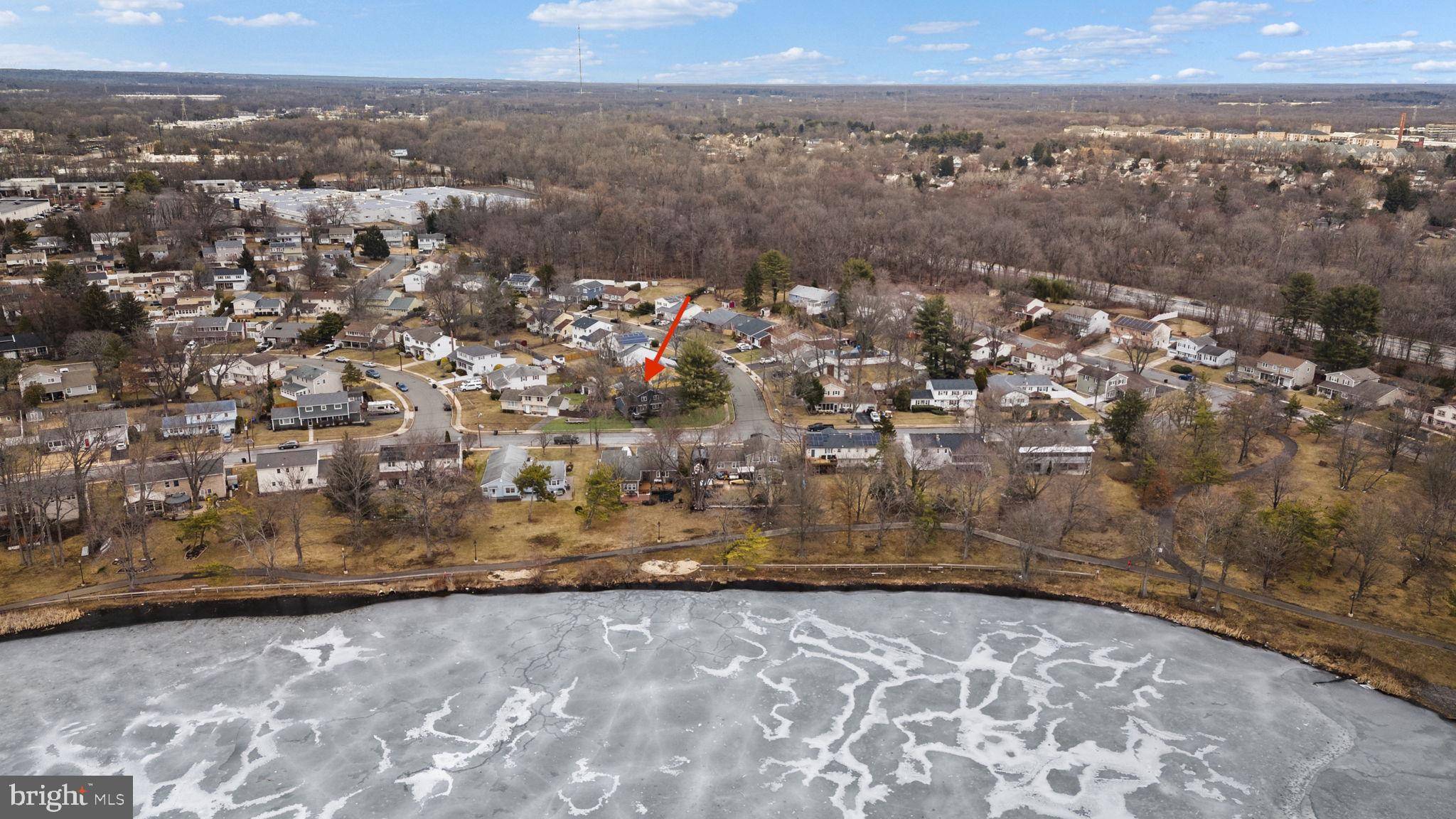 Lawrenceville, NJ 08648,38 COLONIAL LAKE