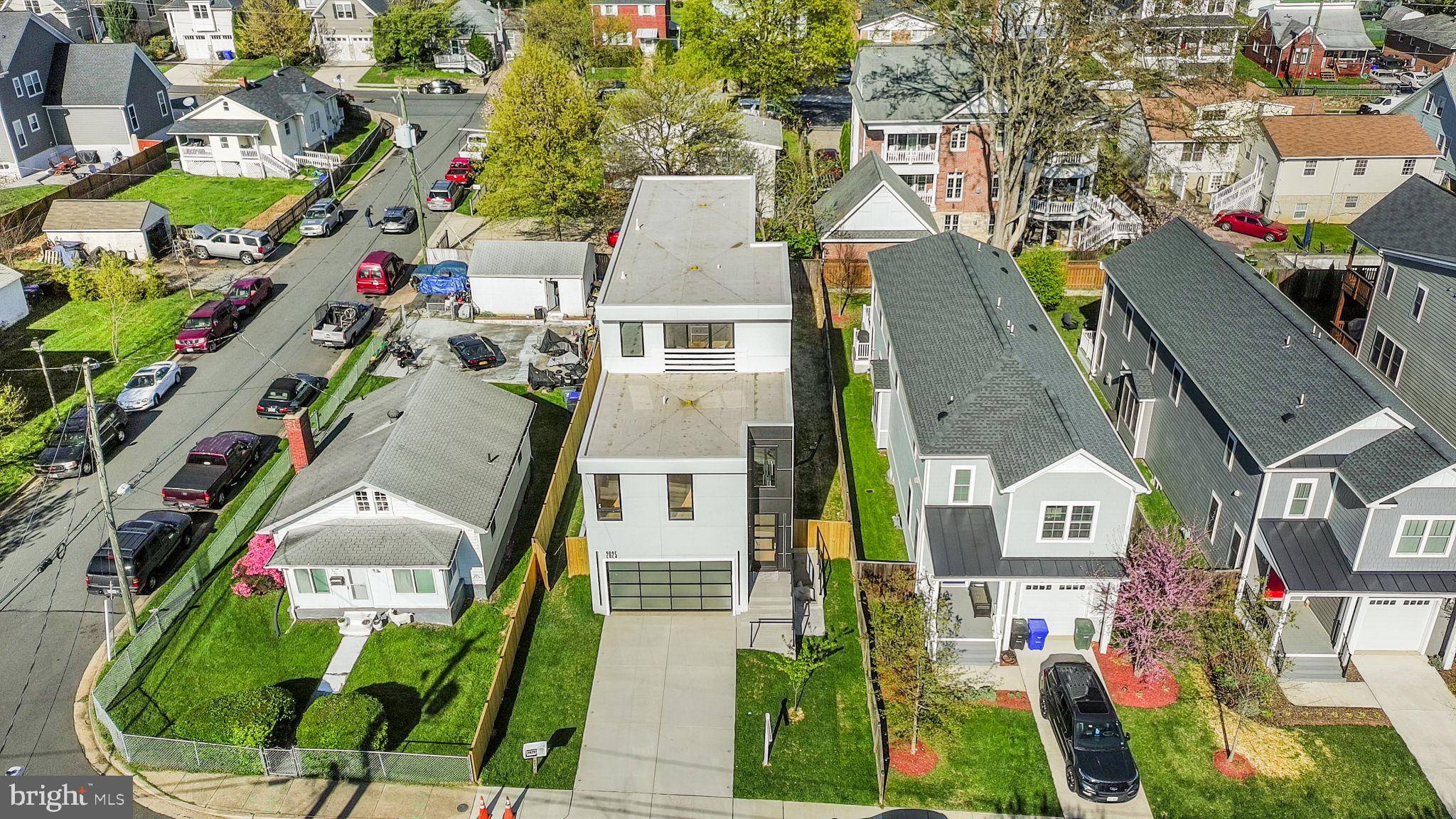 Arlington, VA 22207,2025 N EMERSON ST