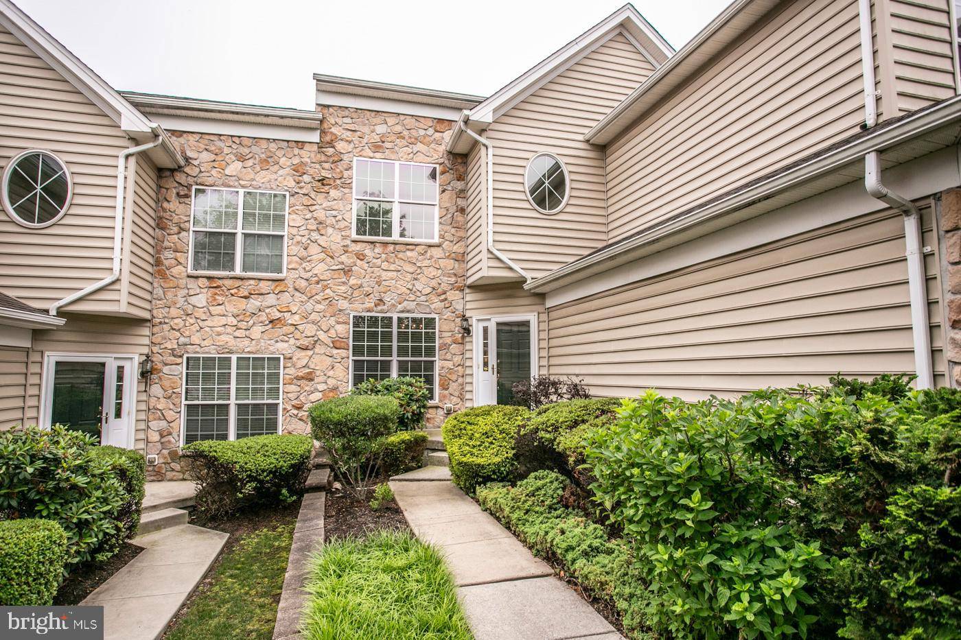 Phoenixville, PA 19460,29 EAGLE RD
