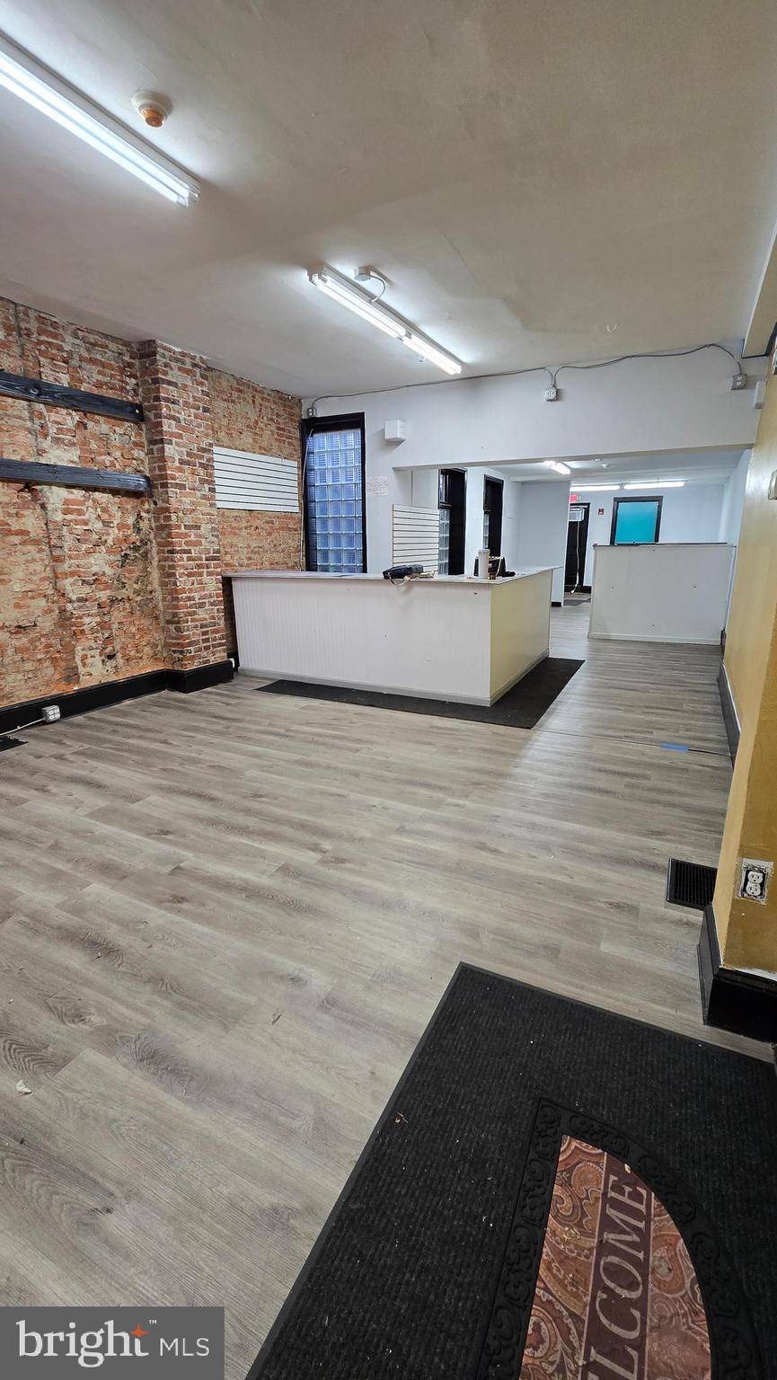 Philadelphia, PA 19127,4303 MAIN ST #1