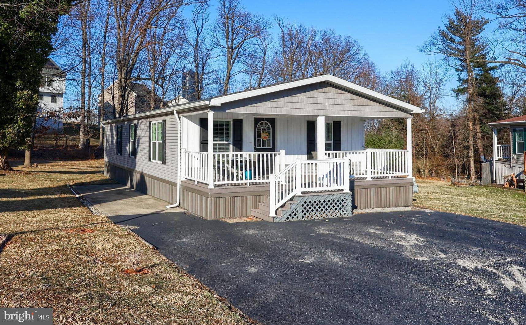 Mount Wolf, PA 17347,246 HOLLY DR