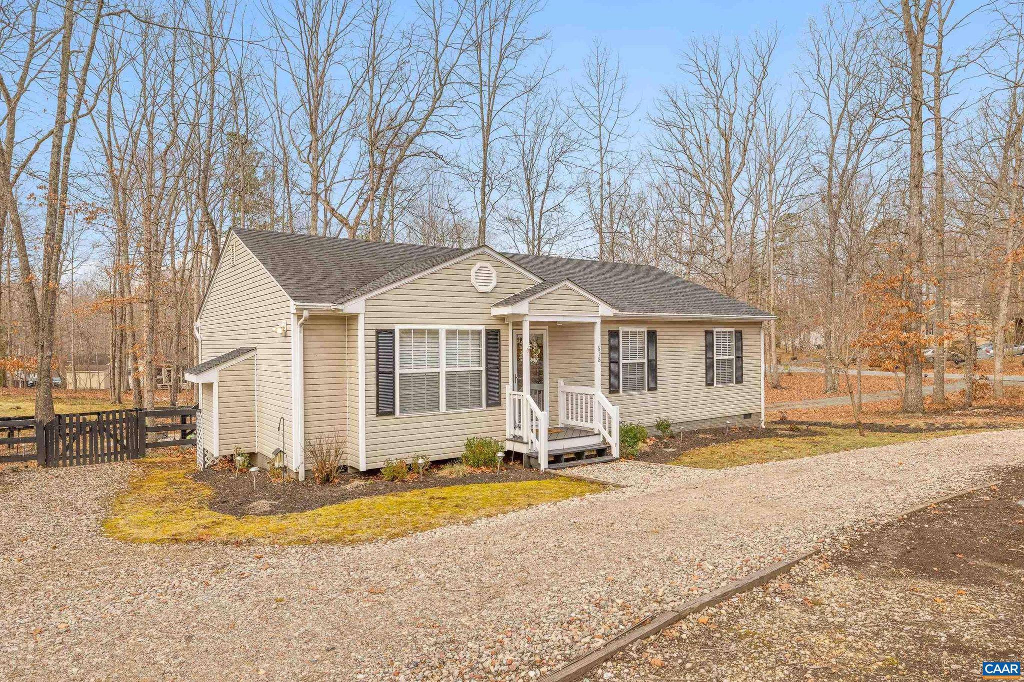Palmyra, VA 22963,618 JEFFERSON DR